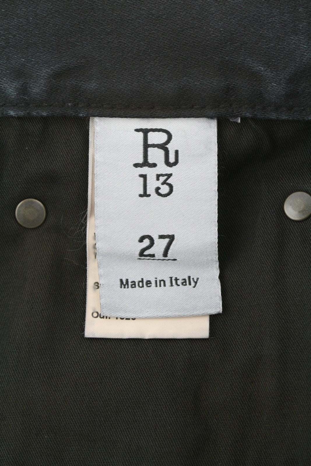 R13 X-BF moteriški džinsai 27 juodi dažyti moleskino trumpinti džinsai su užtrauktuku FW25 