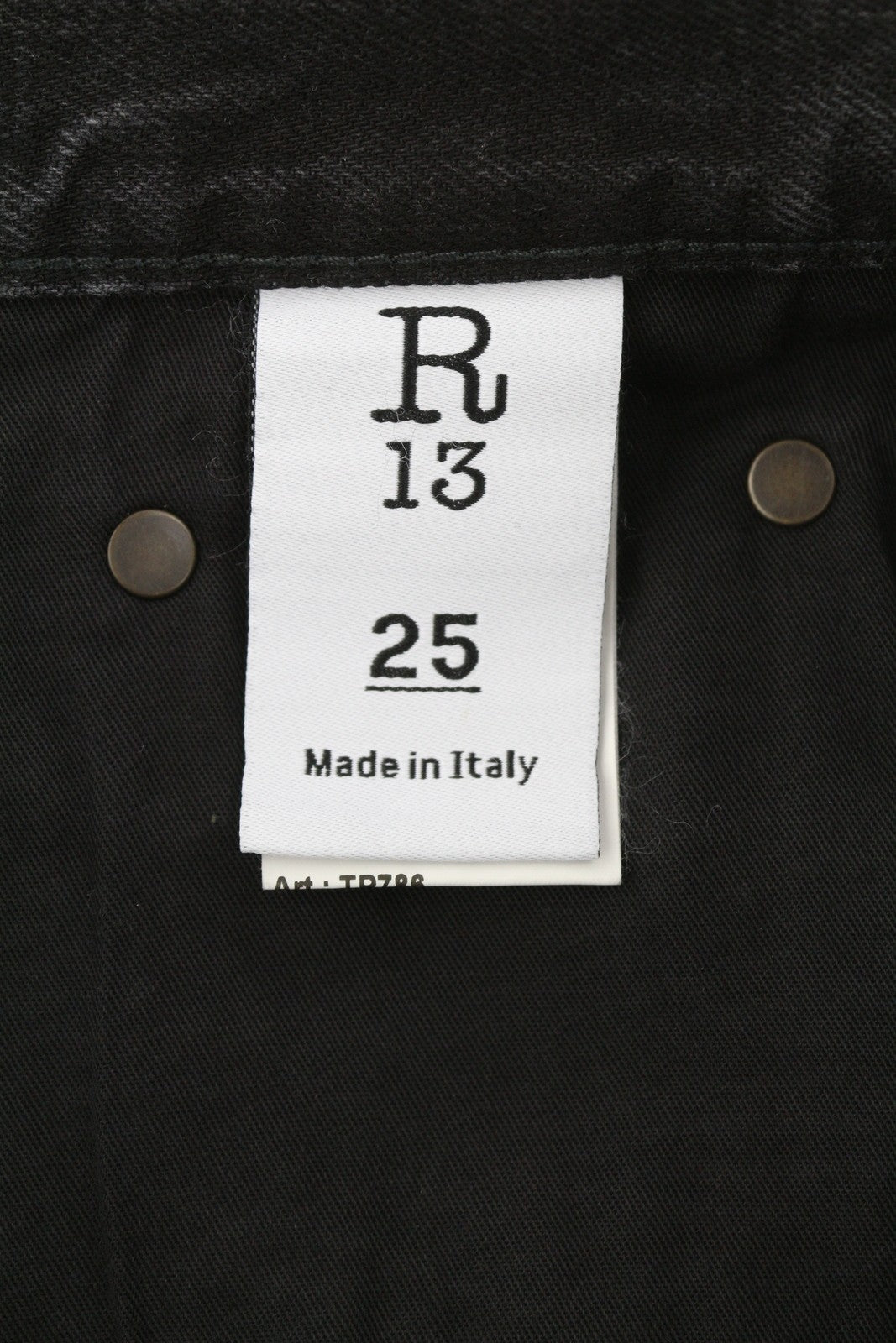 R13 trumpi plačių klešnių moteriški džinsai 25 Wilson juodi išblukę distress čiurnos plotis PF25 RRP695 