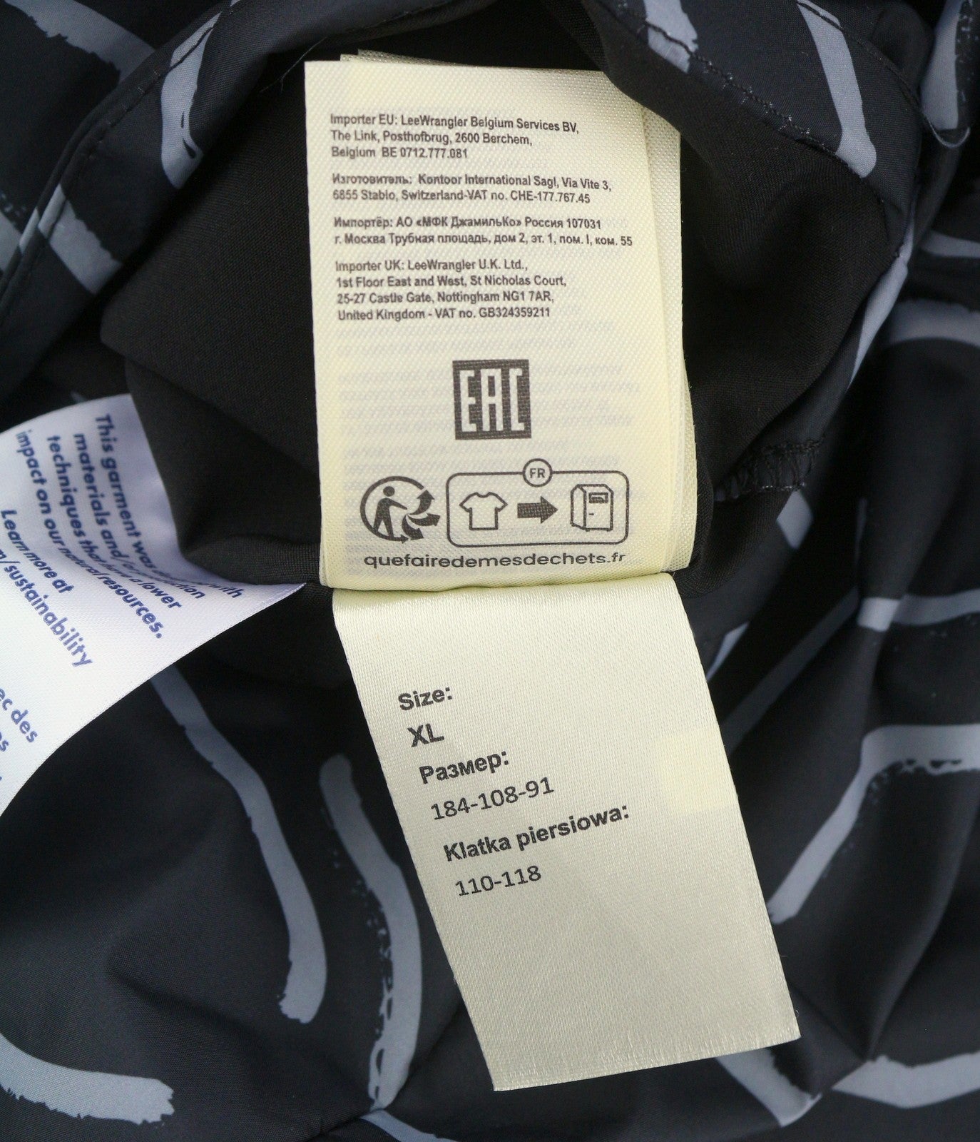 WRANGLER LWT Packable Men Jacket XL Reversible Patterned Hidden Hood Lightweight