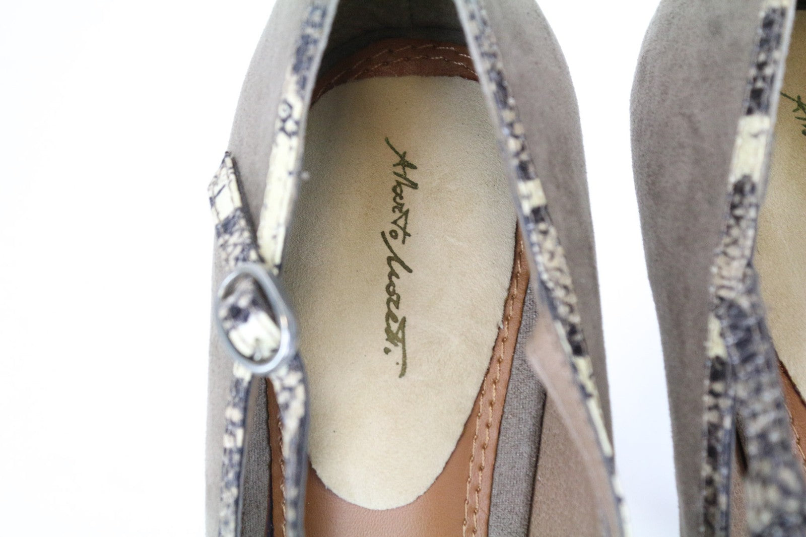 ALBERTO MORETTI moteriški smėlio spalvos zomšiniai aukštakulniai, EU39, gyvatės rašto odiniai aukštakulniai 