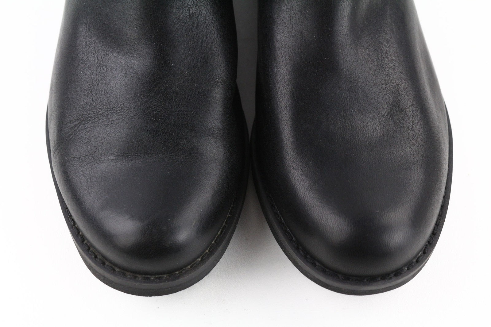 TIMBERLAND A1KHL moteriški juodi odiniai aulinukai, EU37, UK4, su smailia pamušalu šonuose. 