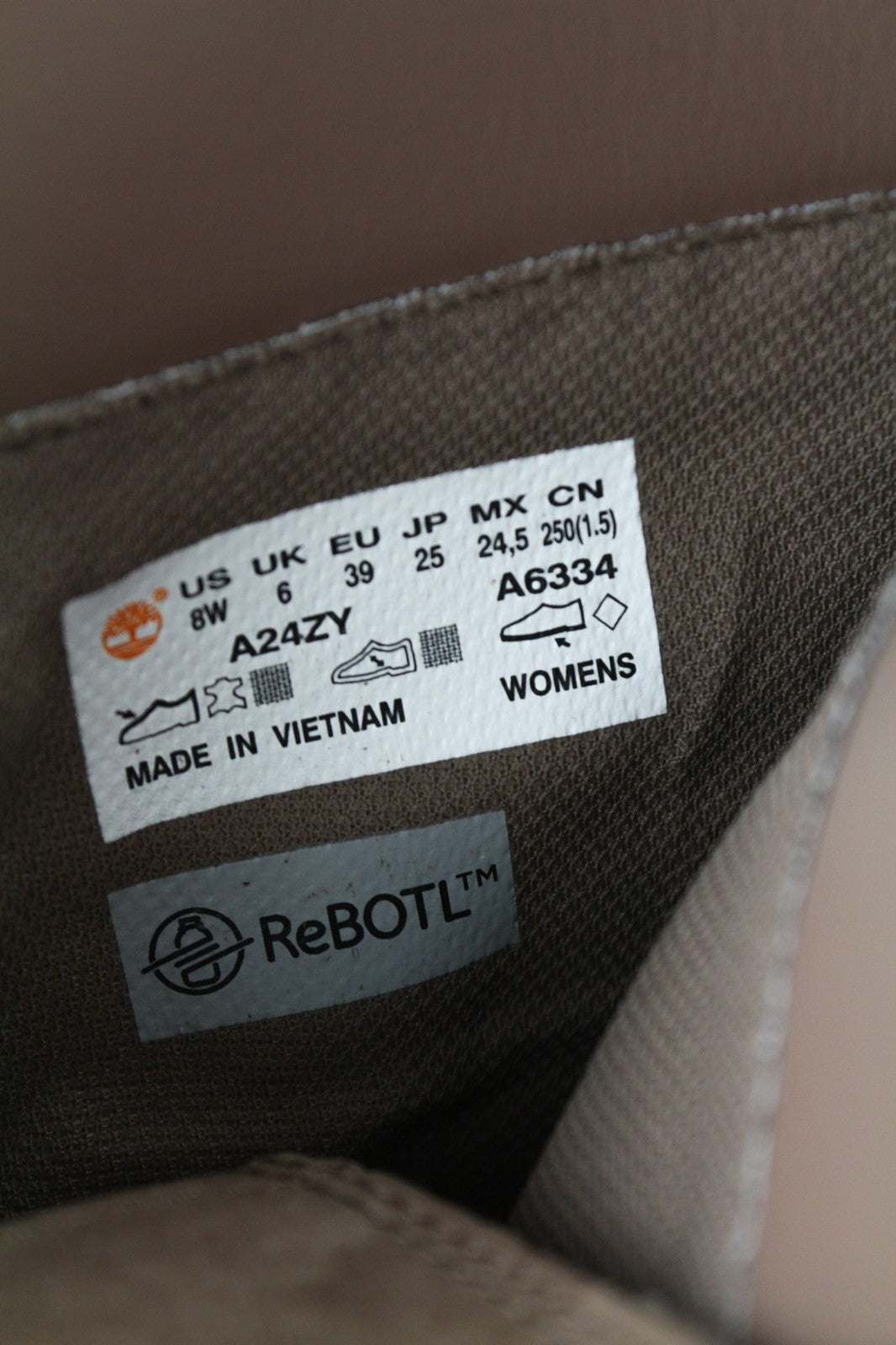 TIMBERLAND A24ZY moteriški juodi odiniai aulinukai su kulnais, EU39, UK6, ReBOTL