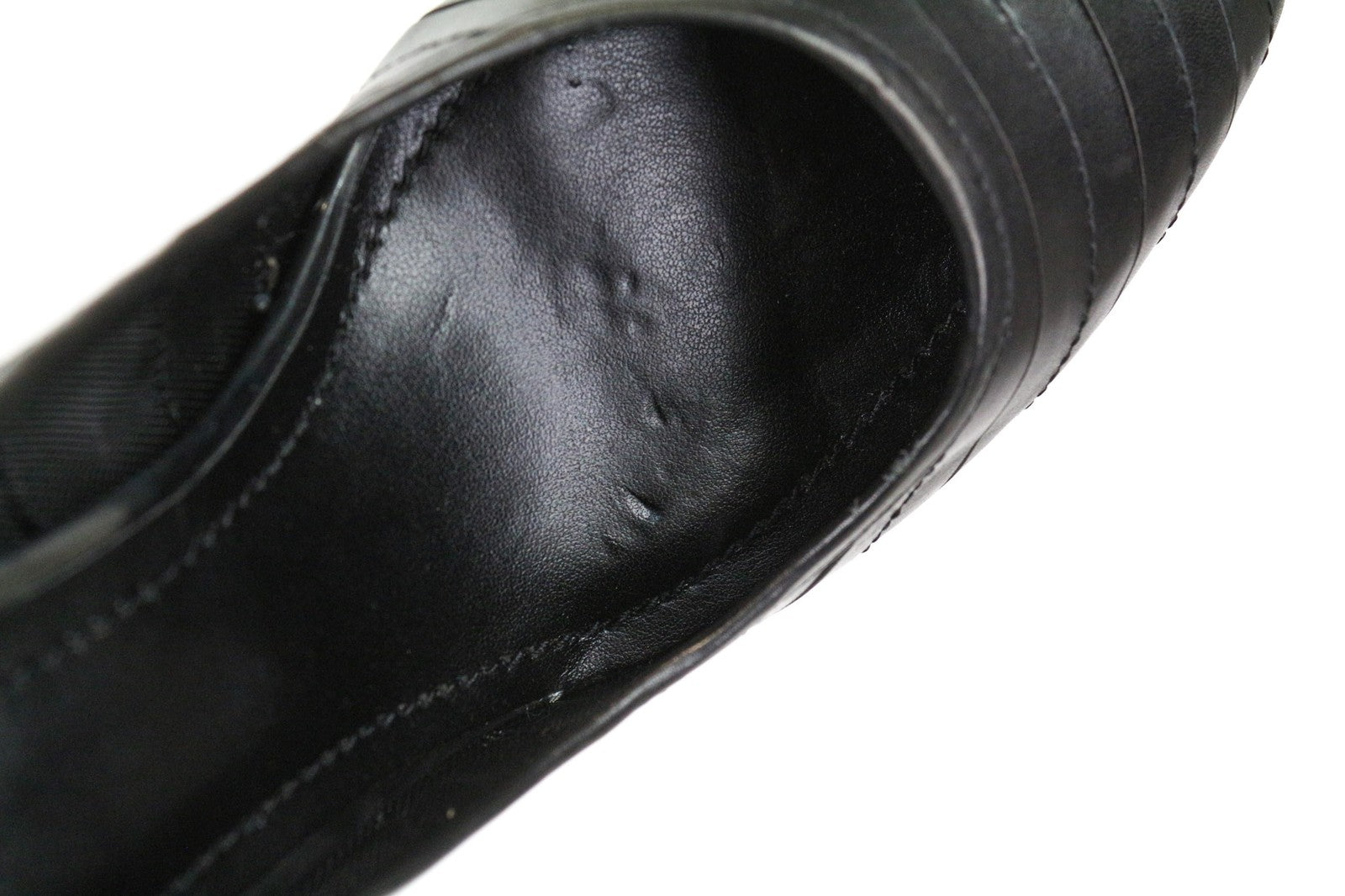 DIESEL moteriški juodi tekstūruoti aukštakulniai smailiais nosimis, 39 dydis, klasikinio stiliaus 