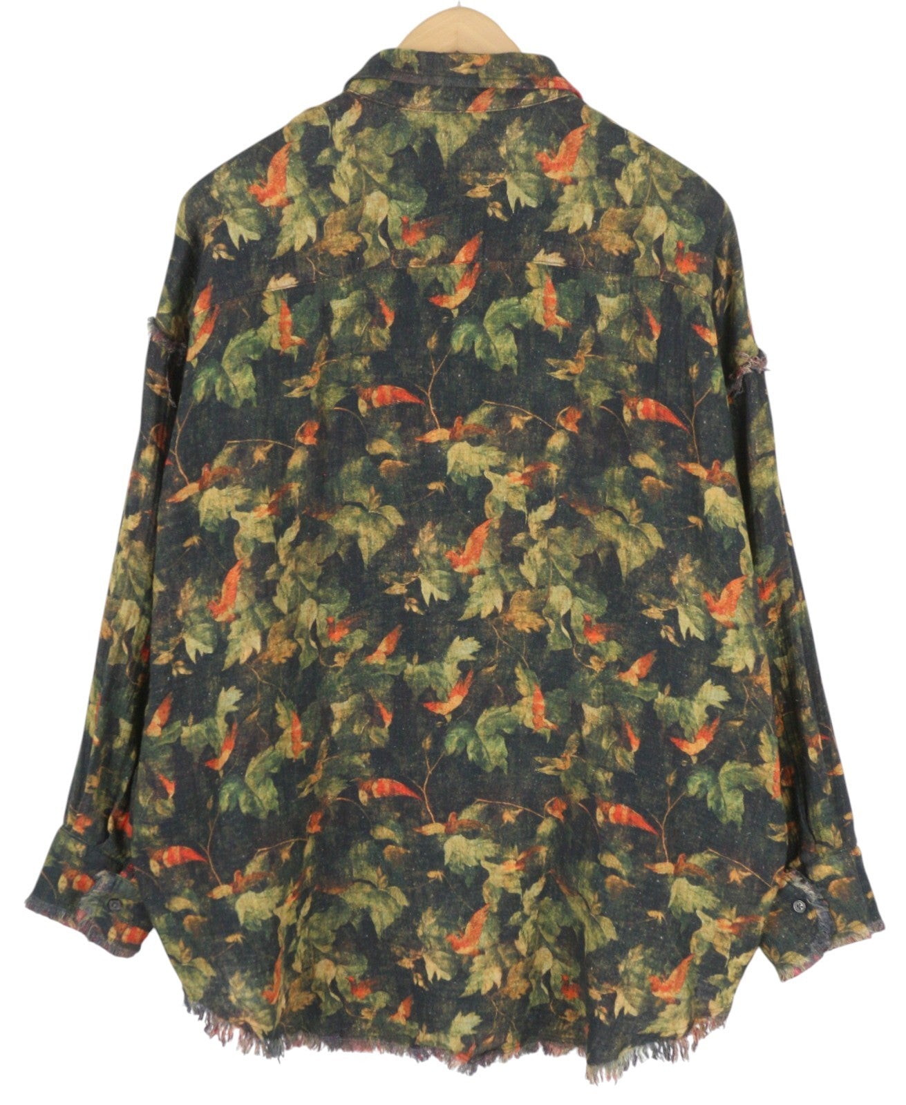 R13 Dvipusiai moteriški marškiniai su nugara, raudoni languoti su lapų kamufliažu S FW25 RRP1045 