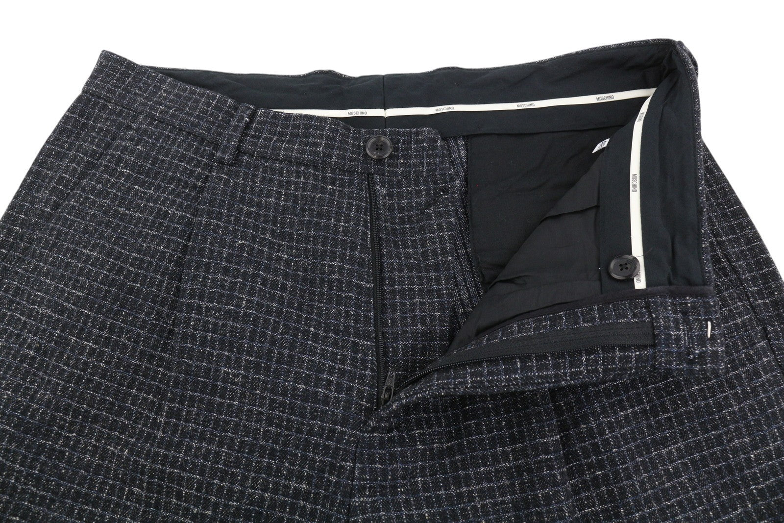 MOSCHINO moteriškos kelnės, 48 ​​cm, juodos, tekstūruotos, languotos, trumpintos, iki kulkšnių. 