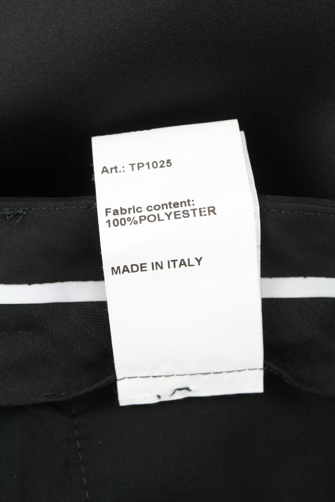 R13 laisvos trumpos klostuotos moteriškos kelnės 27 juodos atlaso imitacijos iki kulkšnių FW25 