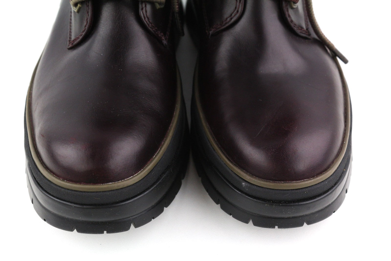 TIMBERLAND A2F7G moteriški EU40/41 tamsios odos batai su vidutinio ūgio migdolų nosimis su raišteliais 