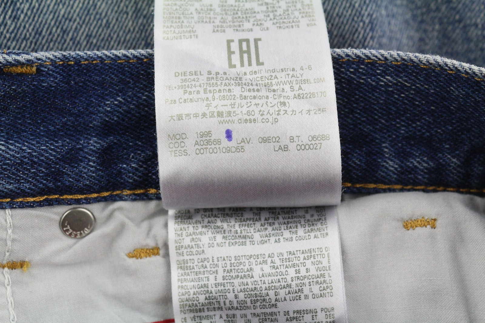 DIESEL 1995 09E02 Men Jeans W31/L32 Blue Ripped Distress Slim Straight RRP375