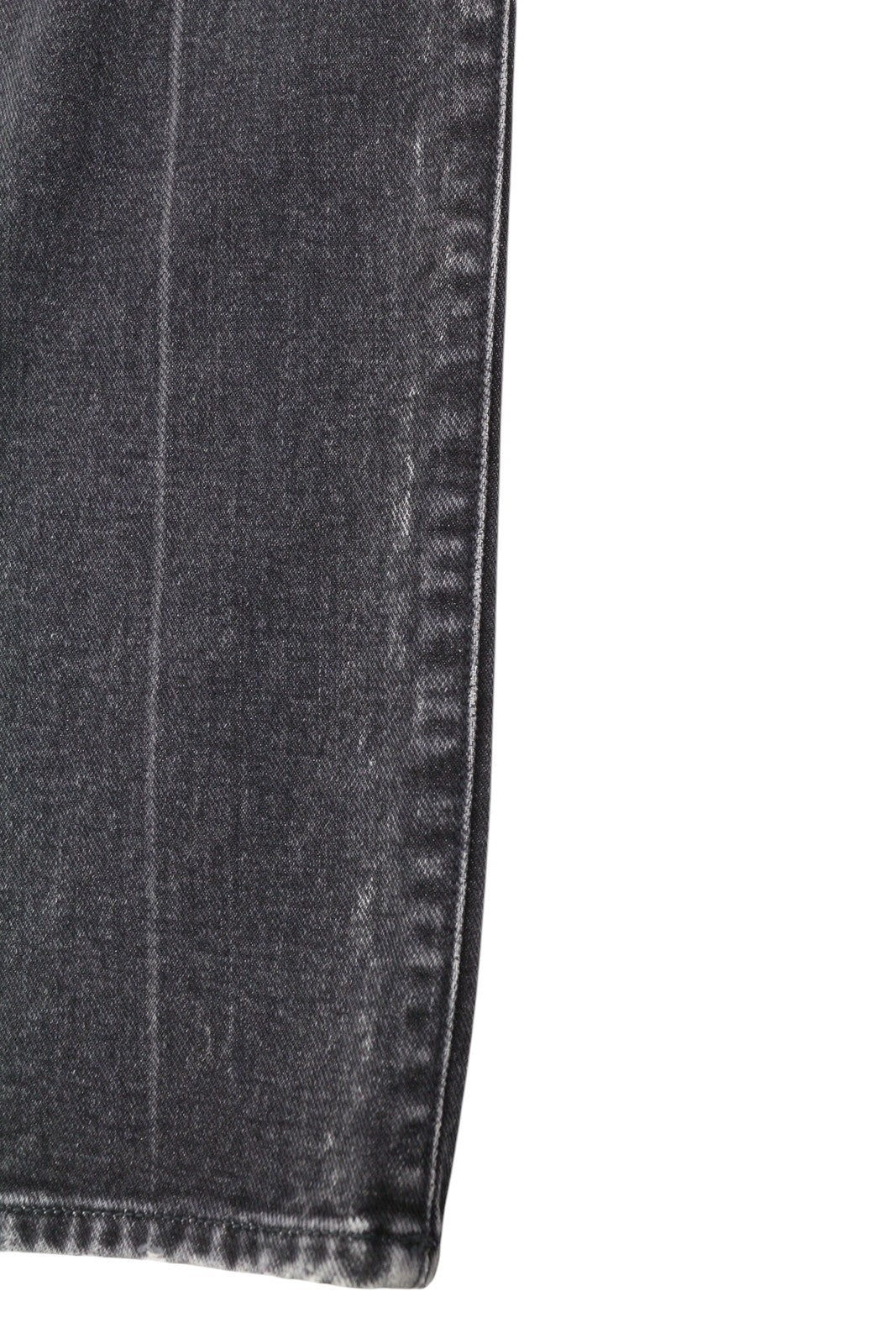 R13 Courtney Slim moteriški džinsai 27 Everit juodi išblukę trumpi džinsai su užtrauktuku 