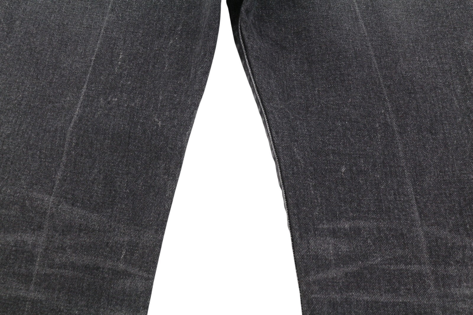 R13 Courtney Slim moteriški džinsai 27 Everit juodi išblukę trumpi džinsai su užtrauktuku 