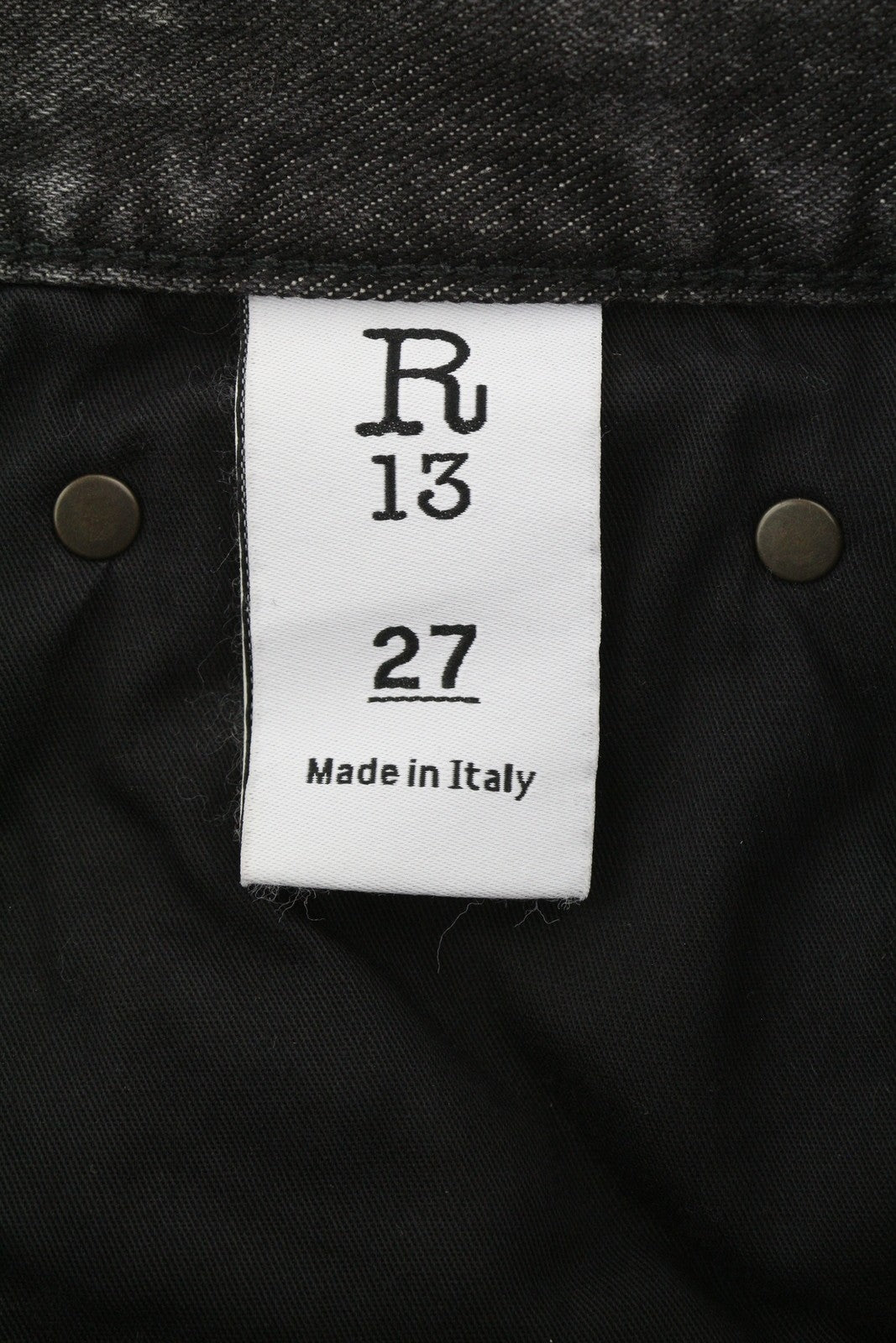 R13 Courtney Slim moteriški džinsai 27 Everit juodi išblukę trumpi džinsai su užtrauktuku 