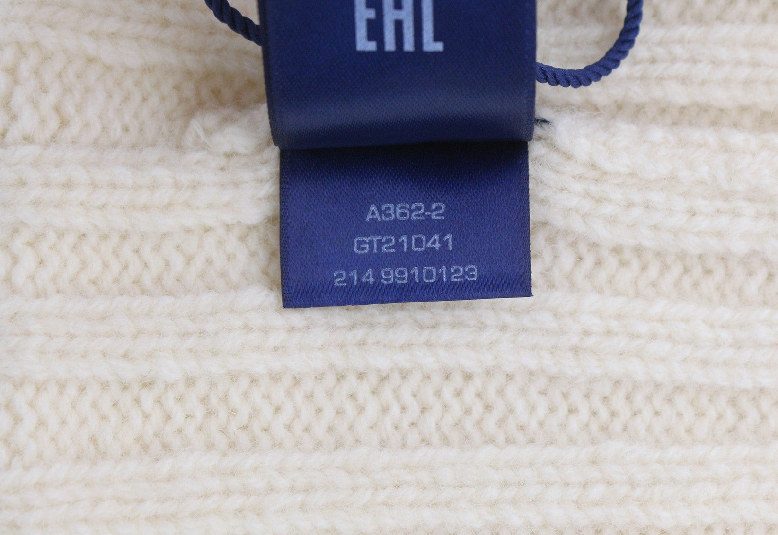GANT Tiger Knitted Beanie Men Hat OS Cream Wool Patch