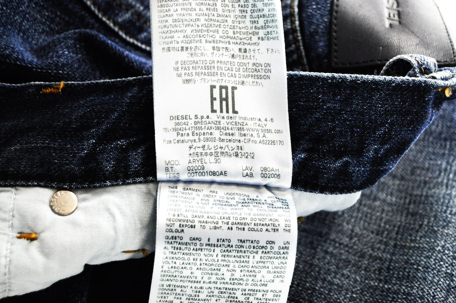 DIESEL Aryel 080AH Women Jeans W25/L30 Ripped Blue Denim Aged Look Straight Fit