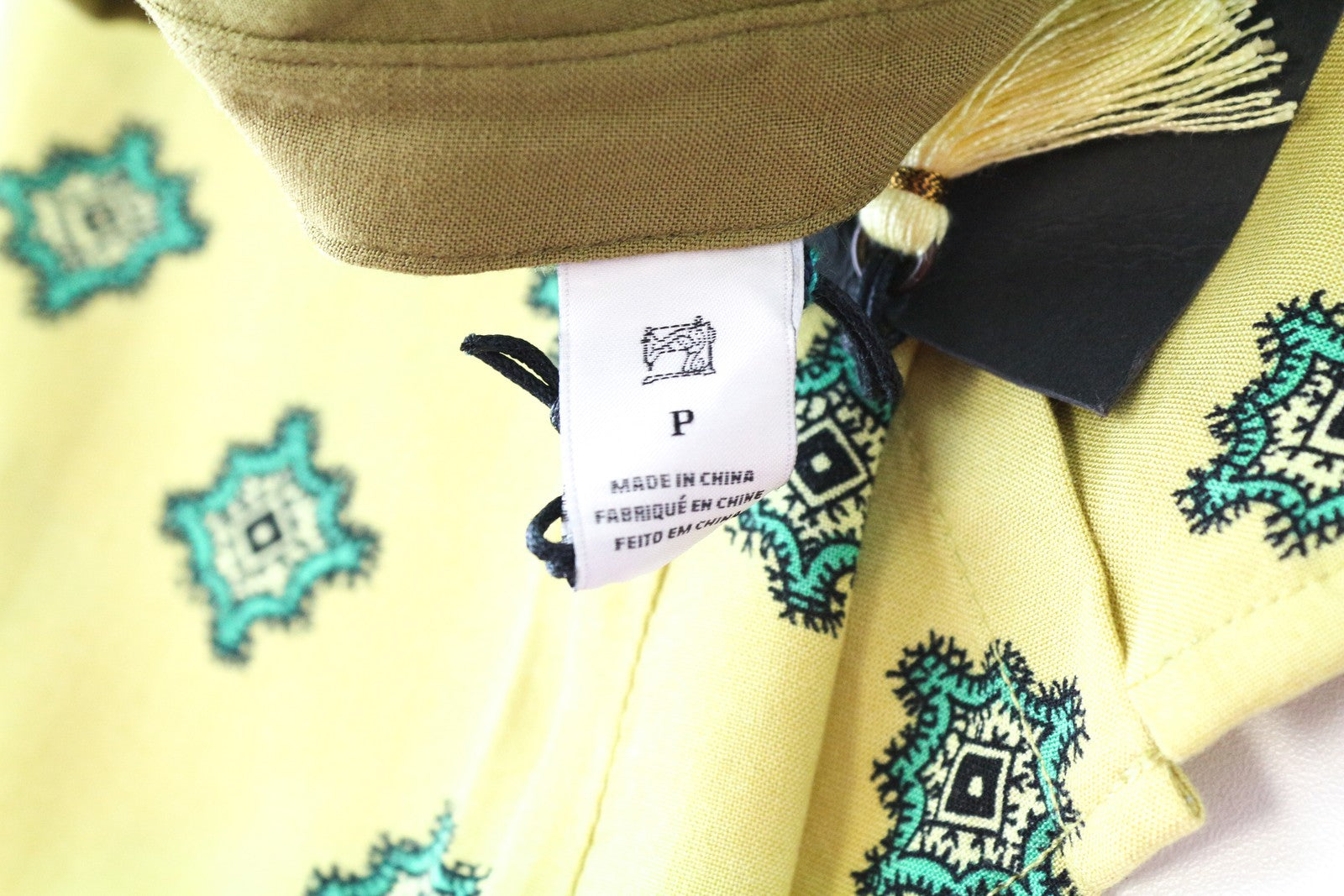 MAISON SCOTCH Women T-Shirt XS Yellow Sleeveless Patterned Collared Button-Up