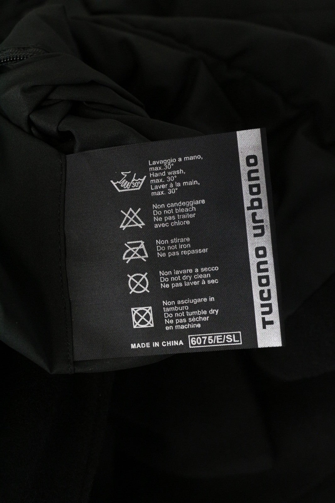 TUCANO URBANO New Carmen moteriškas paltas IT40 juodas vilnos mišinio kvėpuojantis 