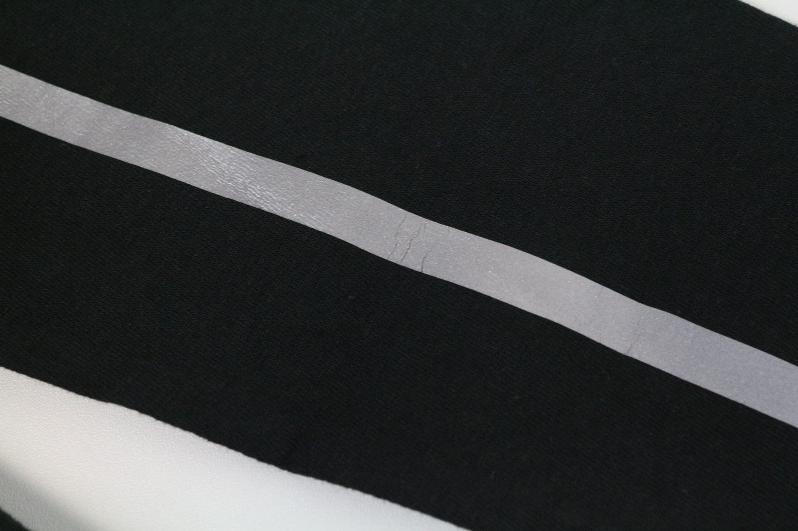 TUCANO URBANO T-TU moteriški marškinėliai su atšvaitu, juodi, su V formos iškirpte, S dydžio. 