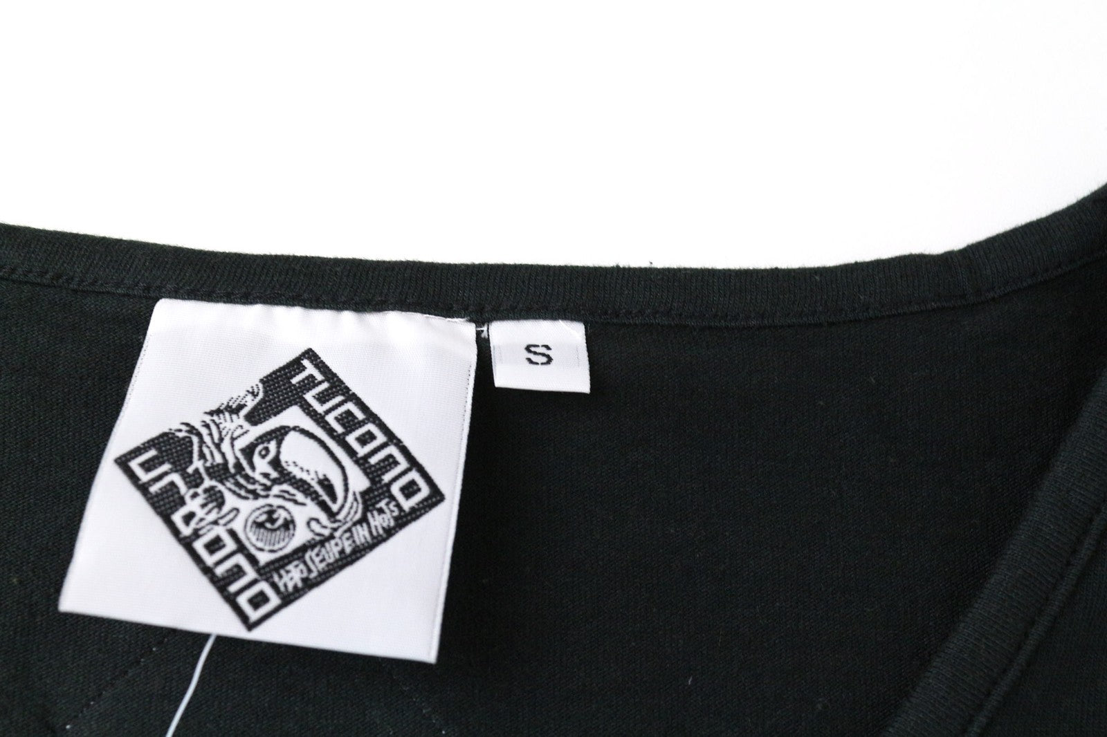 TUCANO URBANO T-TU moteriški marškinėliai su atšvaitu, juodi, su V formos iškirpte, S dydžio. 