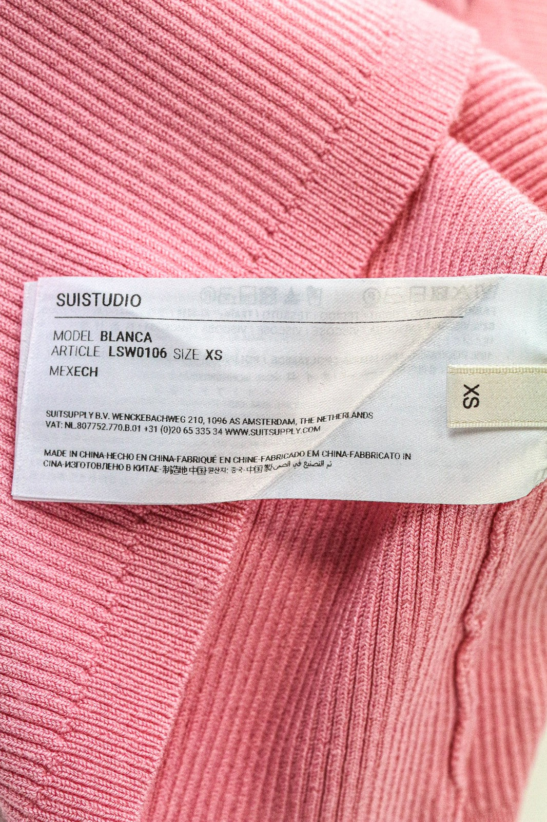 SUISTUDIO Blanca moteriški marškinėliai XS dydžio rožiniai, ploni, megzti, aukšta apykakle, briaunoti, be rankovių 