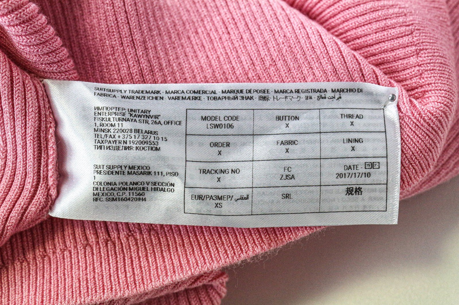 SUISTUDIO Blanca moteriški marškinėliai XS dydžio rožiniai, ploni, megzti, aukšta apykakle, briaunoti, be rankovių 