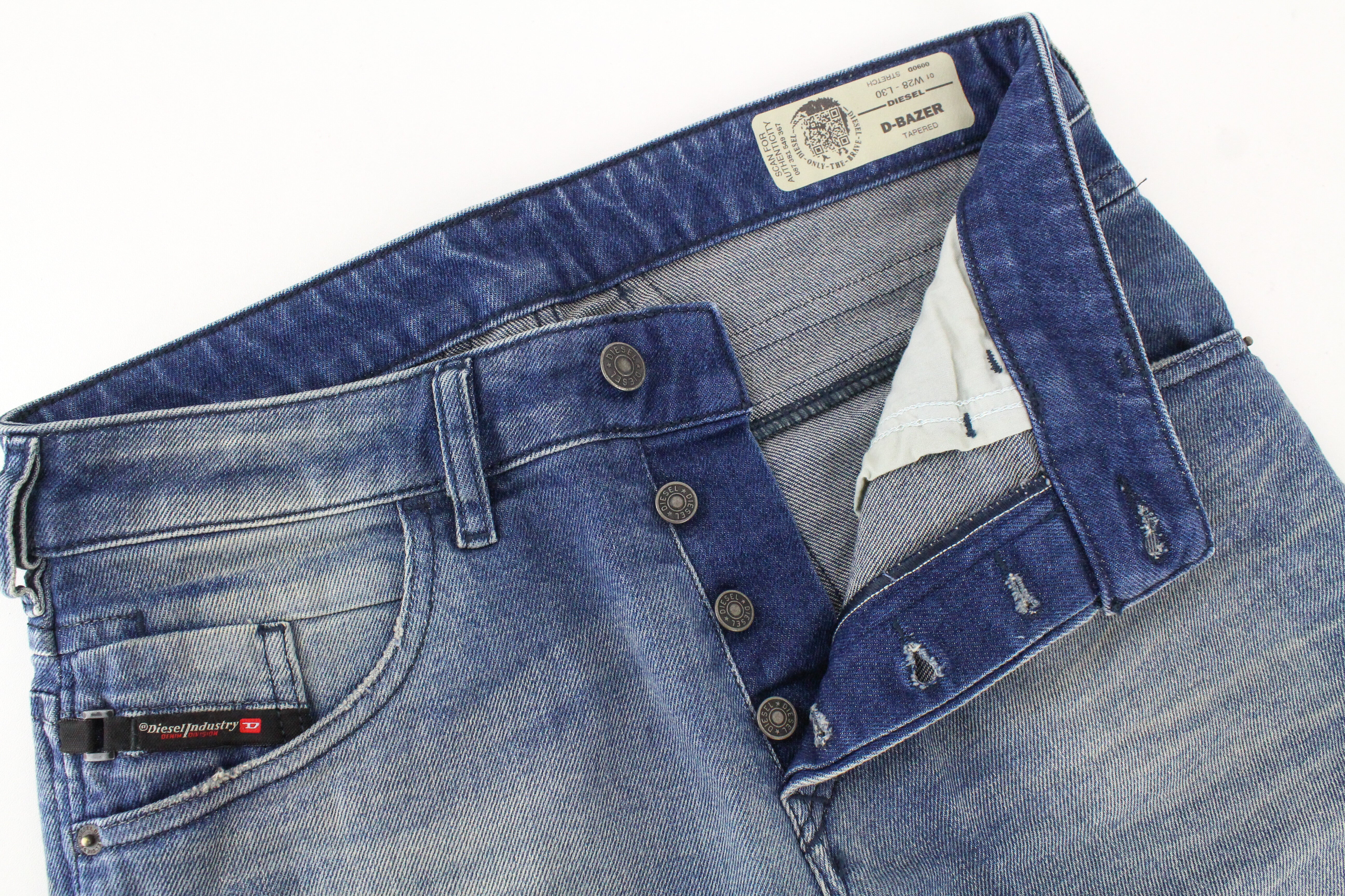DIESEL D-Bazer 0090D vyriški džinsai W28/L30 siaurėjantys mėlyni tamprūs medvilniniai urban stiliaus džinsai 