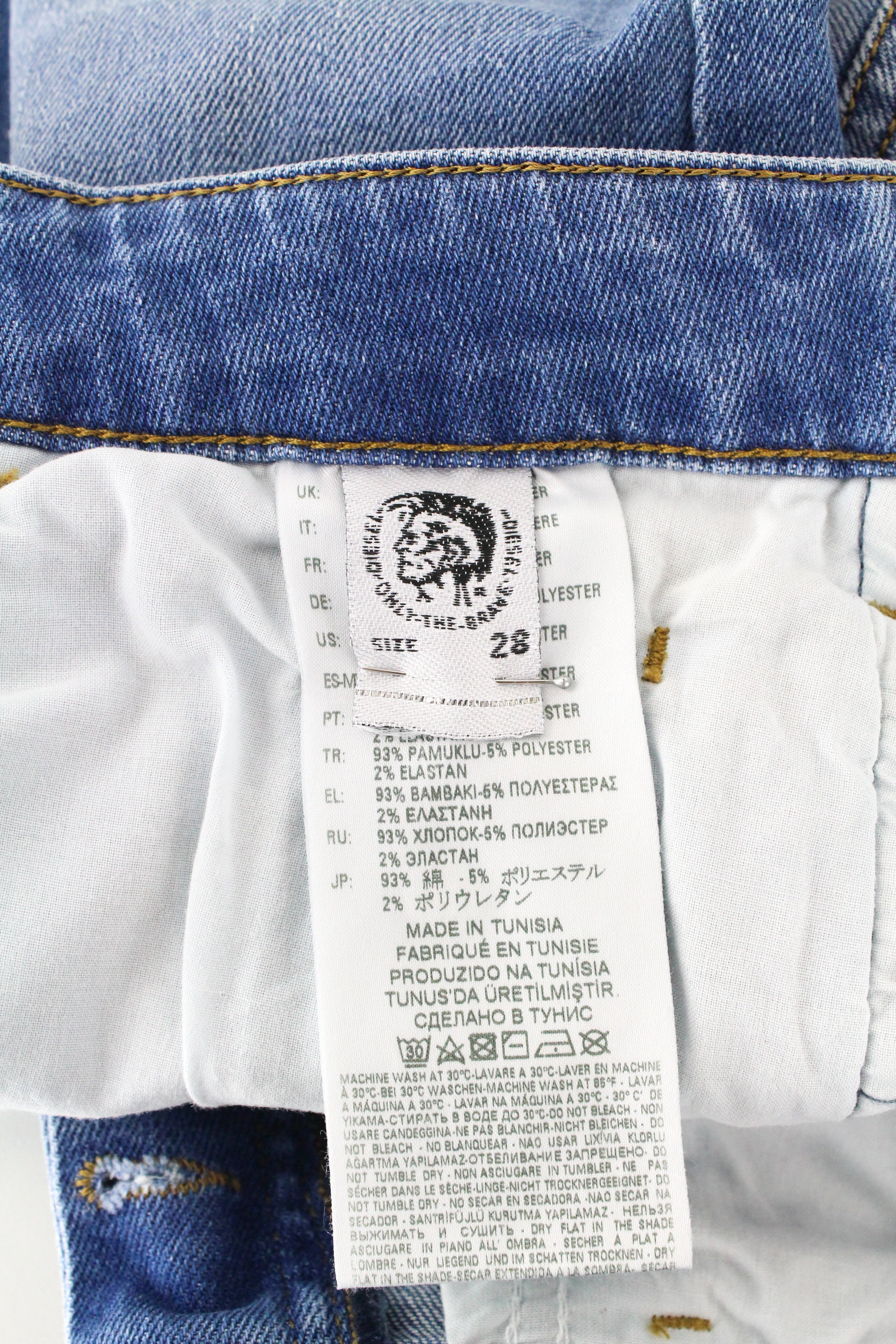 DIESEL D-Bazer 087AQ vyriški džinsai W28/L32 šviesiai mėlyni siaurėjantys tamprūs džinsai 