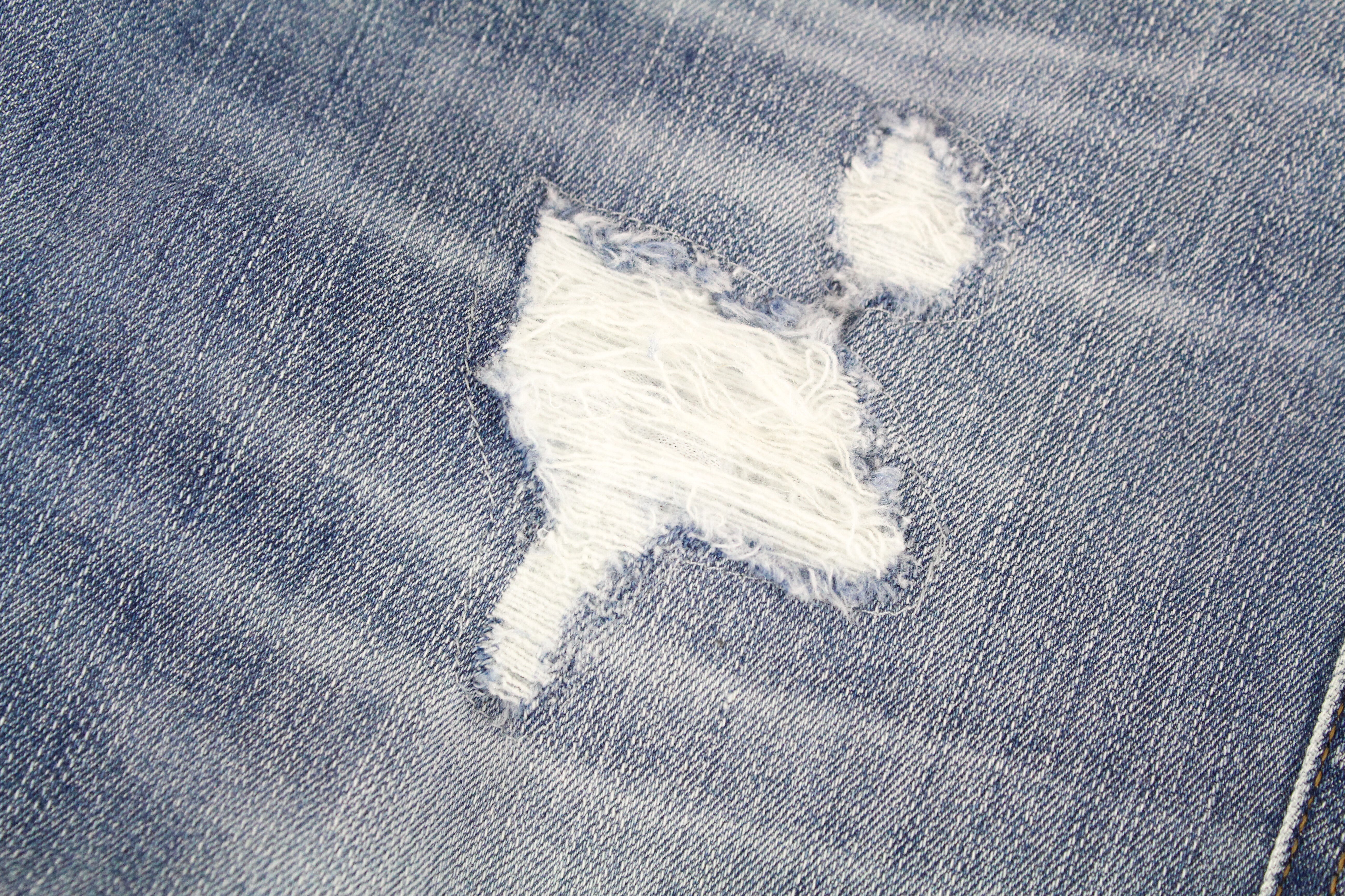 DIESEL Slandy 086AH moteriški džinsai W26/L32 tamprūs, mėlyni, plėšyti, itin ploni, aptempti 