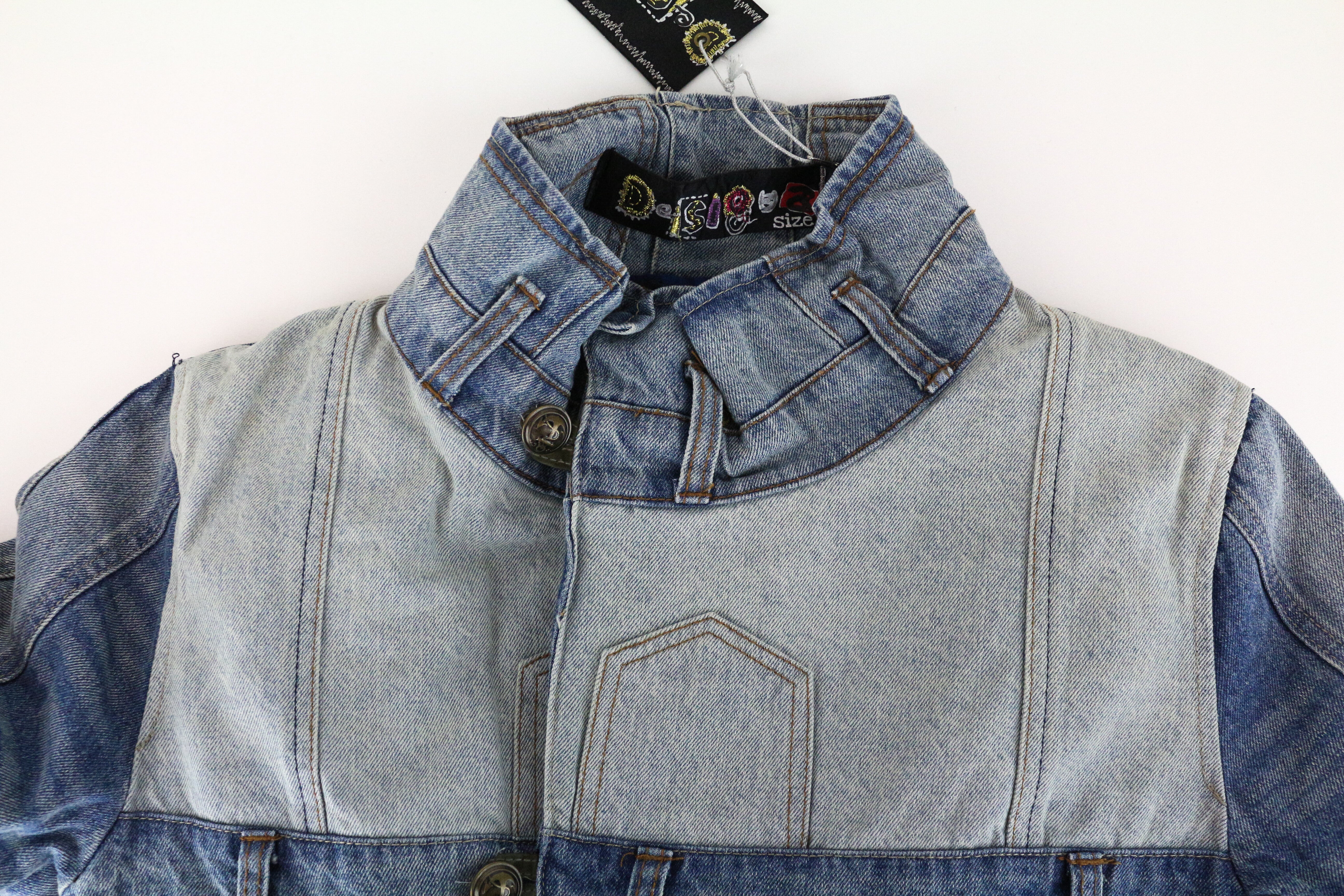 DESIGUAL mėlynas džinsinis švarkelis 38 moteriškas „Geisha Sequins“ su gryna medvilne ir skalbtos išvaizdos blizgučiais 