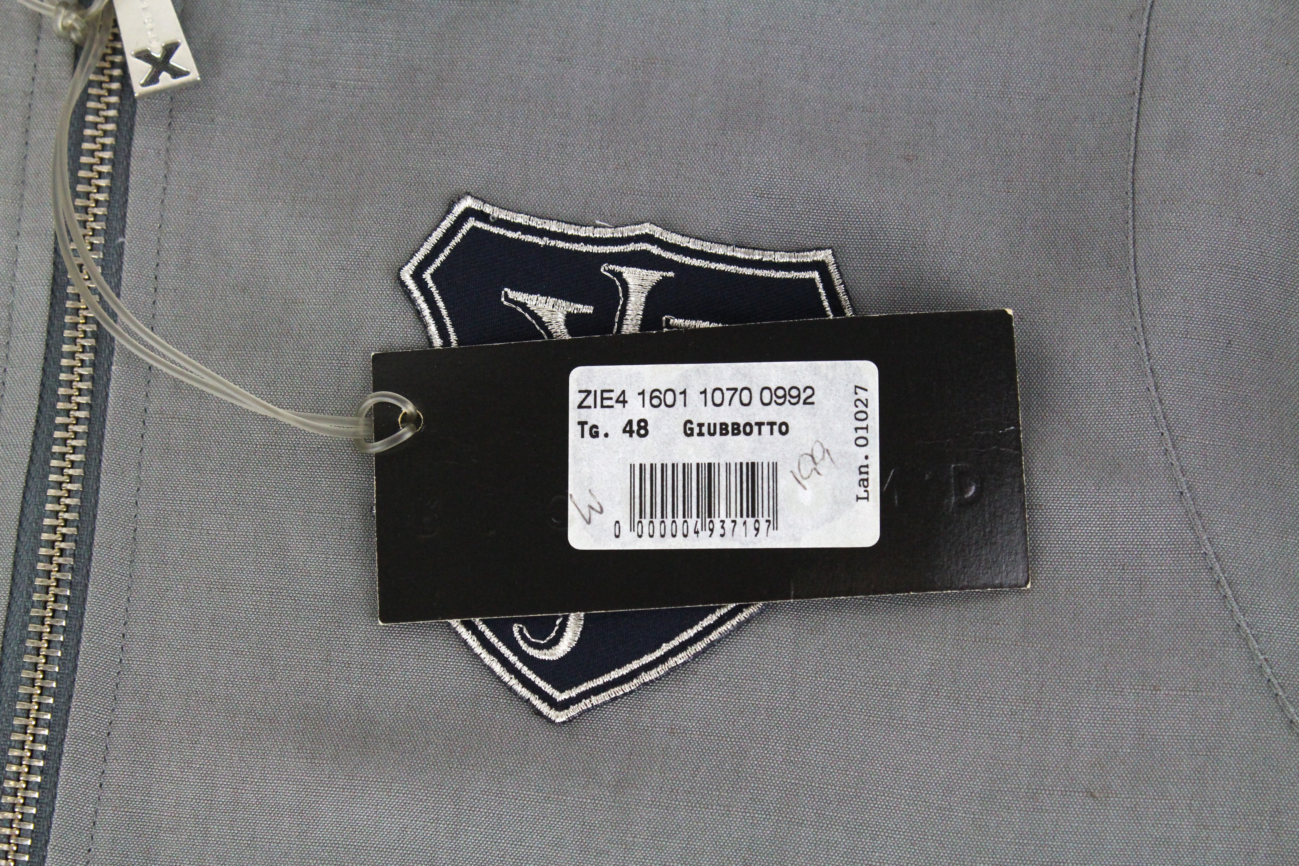 RICHMOND vyriška striukė 48 pilka, lininio audinio pamušalu, vieneilė, ilgomis rankovėmis 