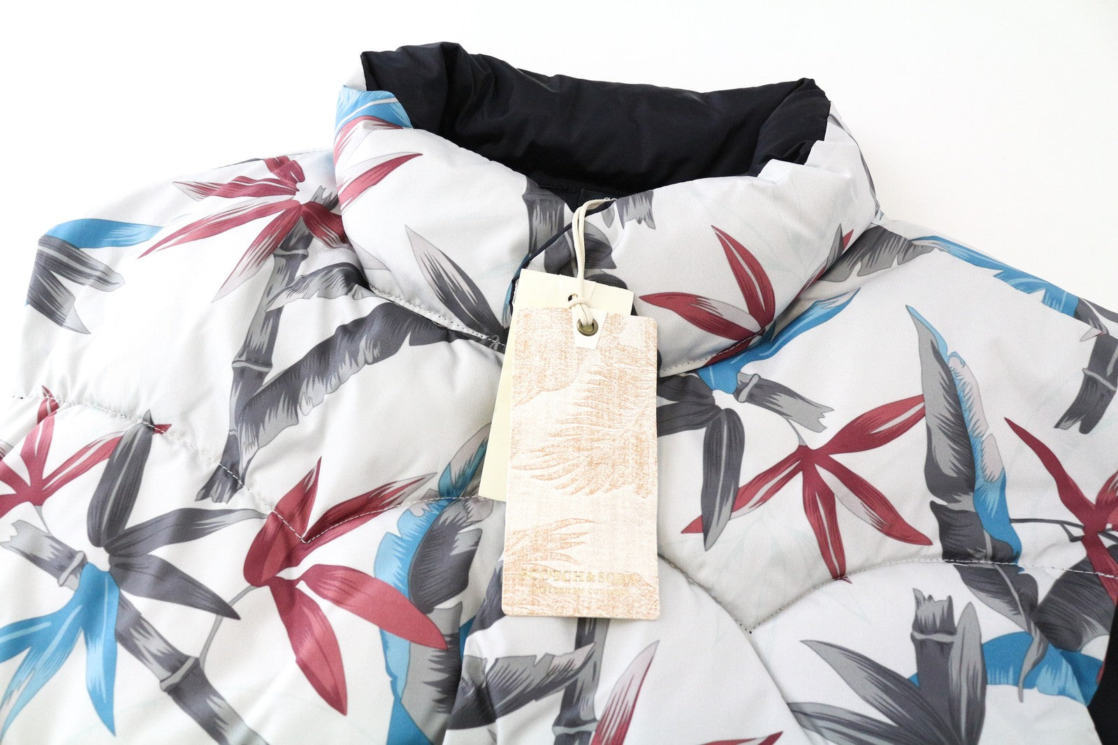 SCOTCH & SODA Men Vest L Puffer Snap Buttons Reversible Leaf Pattern Short