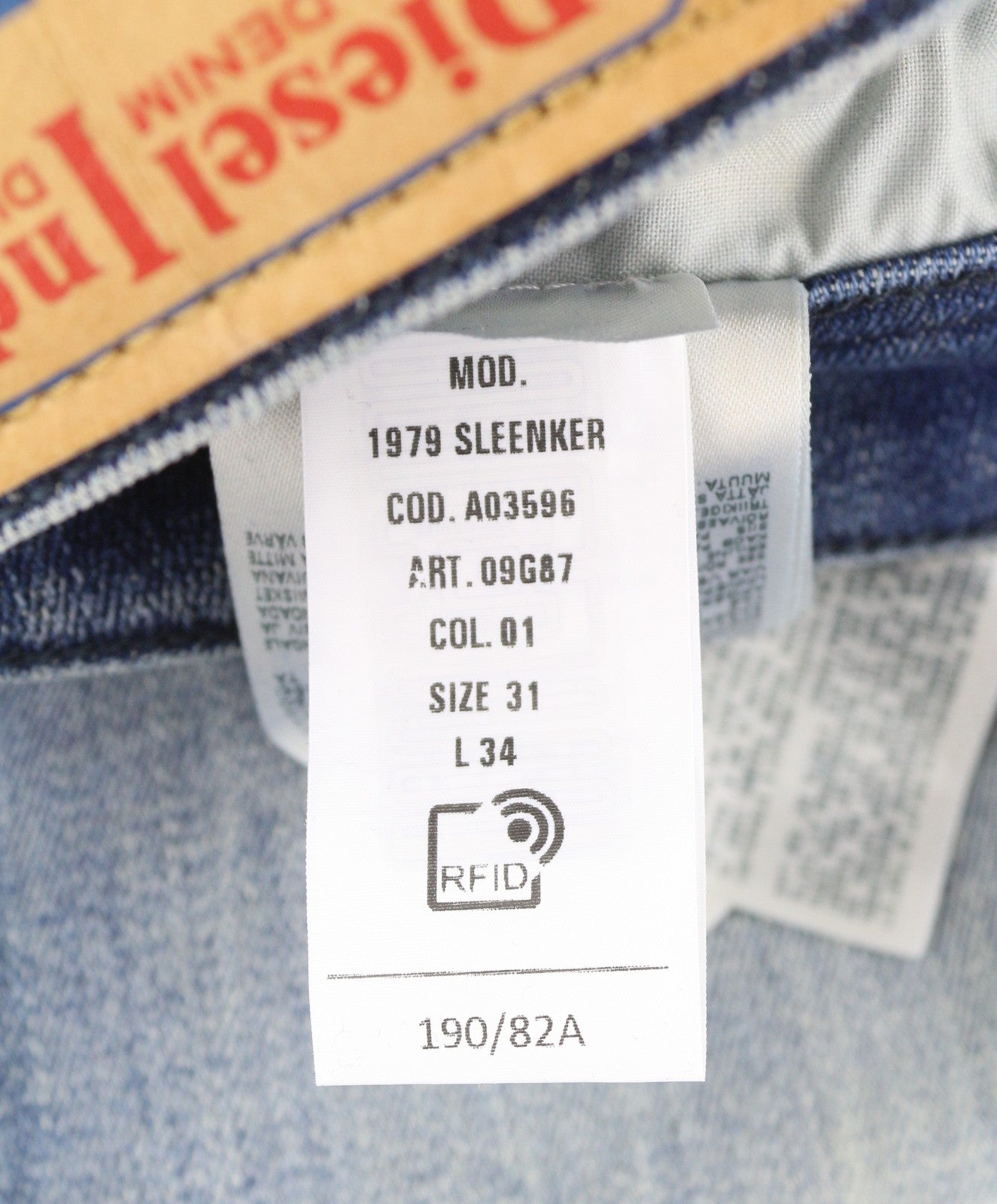 DIESEL 1979 Sleenker 09G87 Men Jeans W31/L34 Blue Faded Low Waist Skinny RRP295