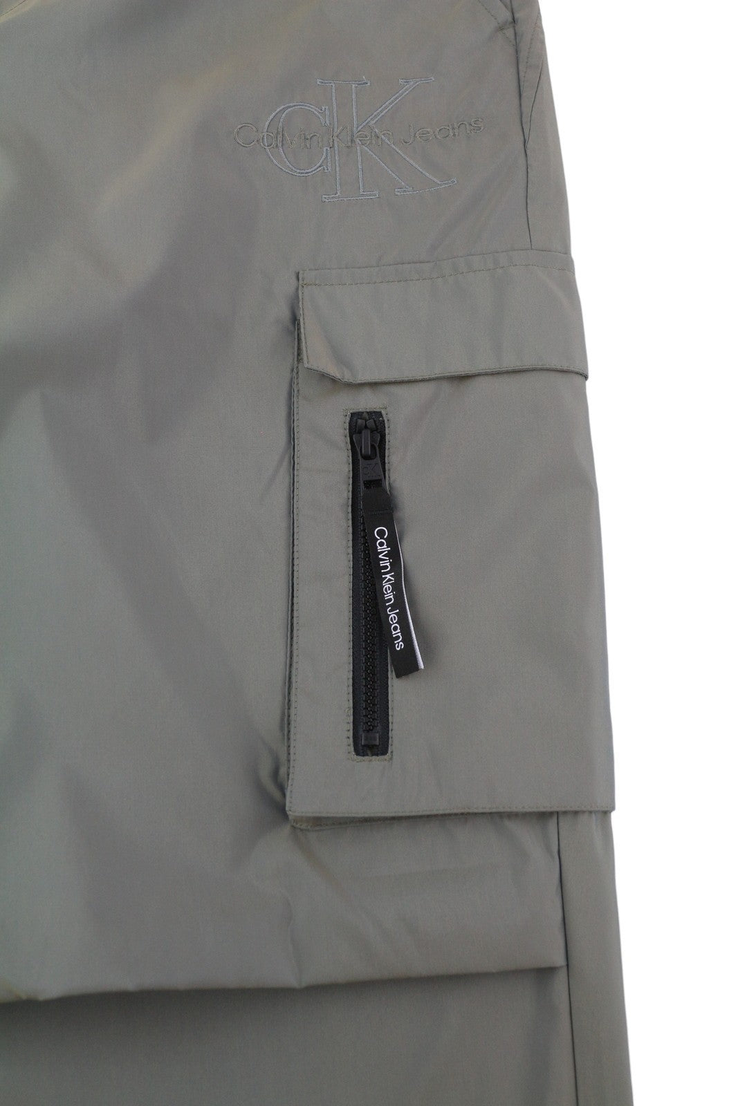 CALVIN KLEIN Men Trousers S Grey Elastic Waist Shiny Look Thin Track Zip Cargo
