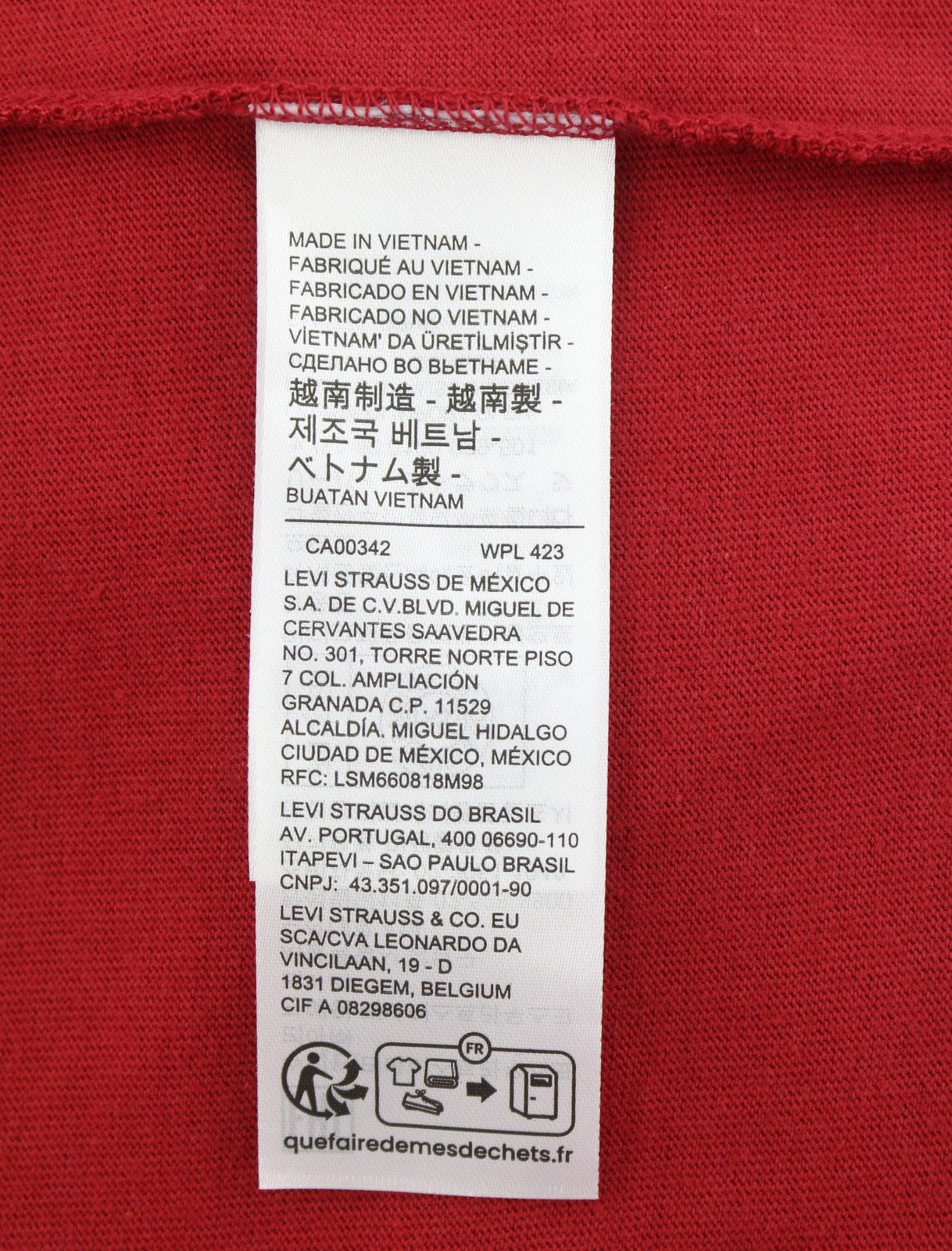 LEVI'S Standard Men T-Shirt M Red Cotton Crew Neck Short Sleeve Casual