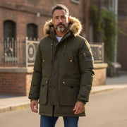 DIESEL W-Colby vyriška striukė S chaki spalvos parka su pašiltinimu ir gobtuvu, su kišenėmis, rekomenduojama mažmeninė kaina – 395 € 