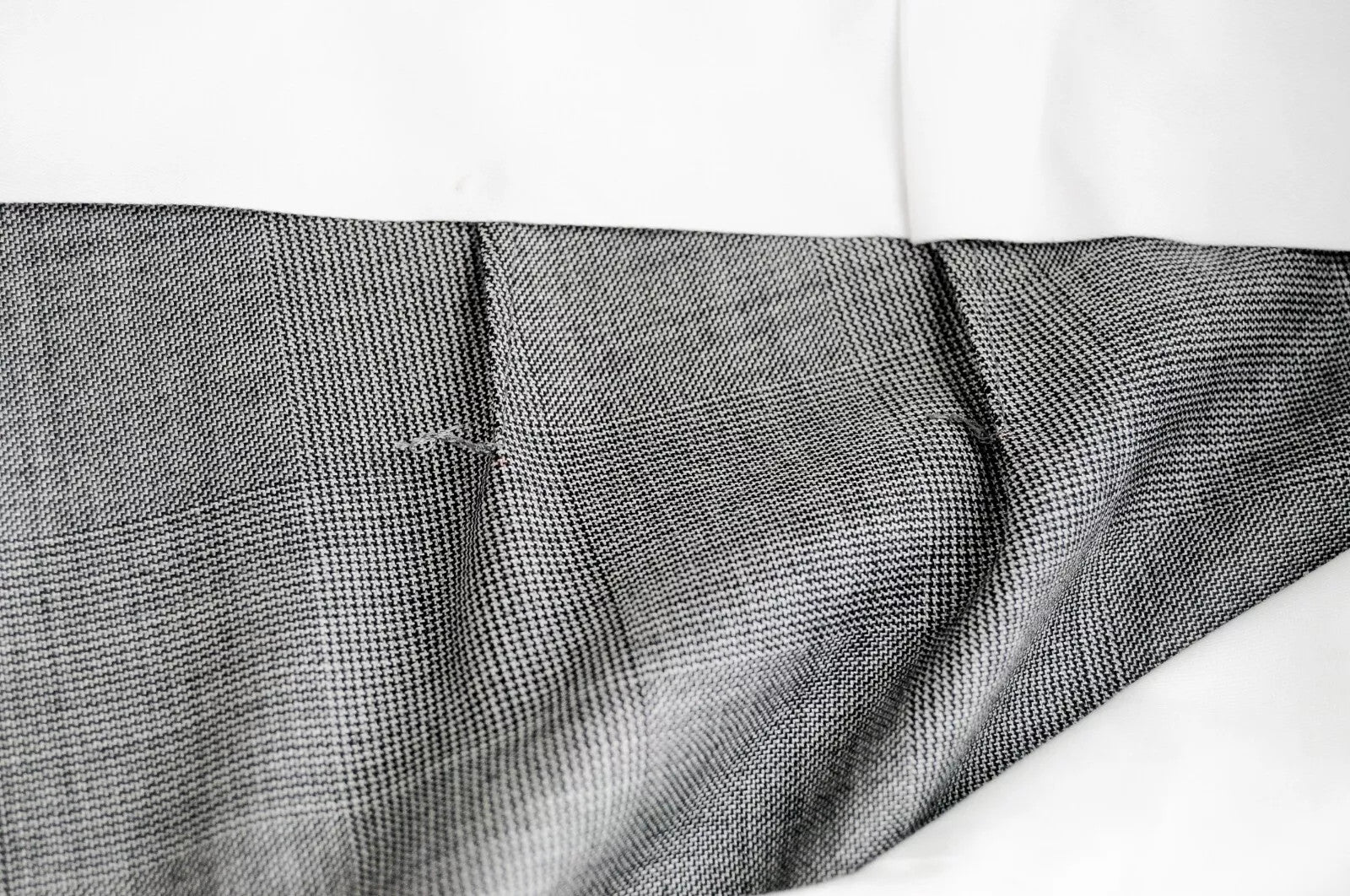 SUITSUPPLY Lazio Men Trousers UK54S Grey Pure Wool Patterned Pleated Formal