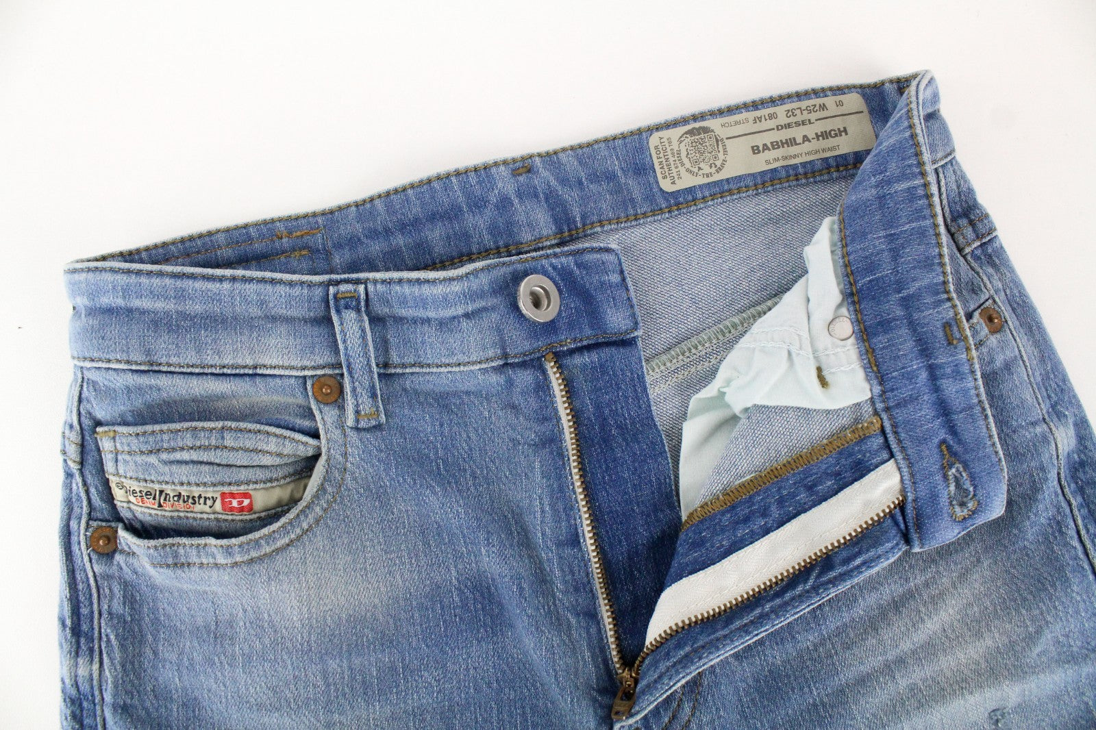 DIESEL Babhila-High 081AF Women Jeans W25/L32 Light Blue Distress Slim Skinny