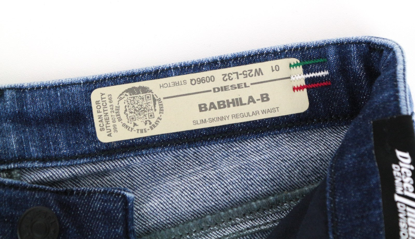 DIESEL Babhila-B 0096Q Women Jeans W25/L32 Slim Skinny Fit Cotton Stretch Blue