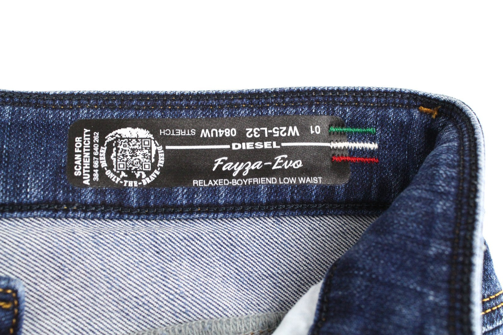 DIESEL Fayza-Evo 084UW Women Jeans W25/L32 Relaxed Boyfriend Blue Wash Stretch