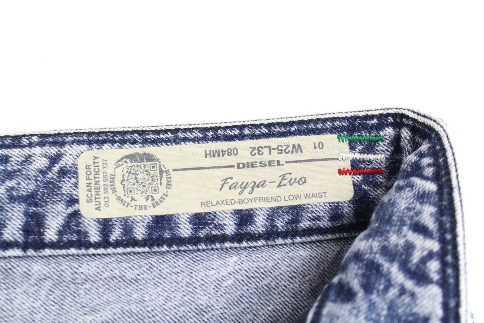 DIESEL Fayza-Evo 084MH Women Jeans W25/L32 Relaxed Boyfriend Cotton Blue Washed