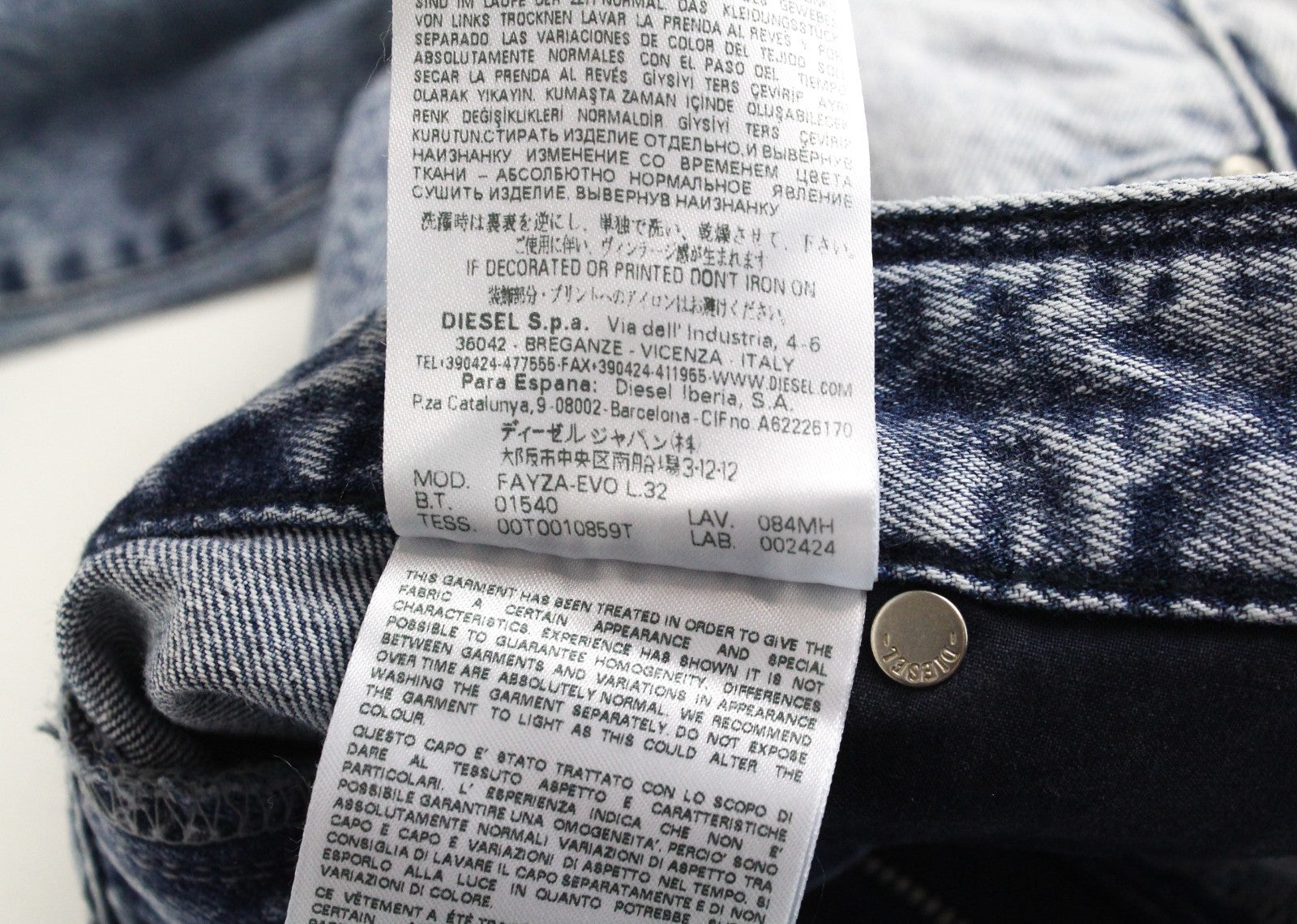 DIESEL Fayza-Evo 084MH Women Jeans W25/L32 Relaxed Boyfriend Cotton Blue Washed