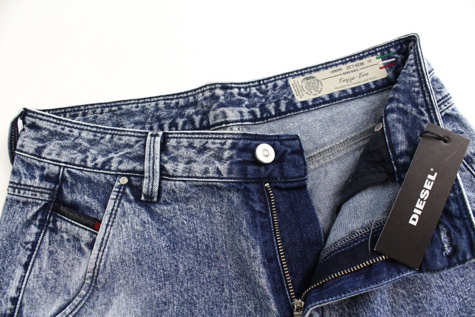 DIESEL Fayza-Evo 084MH Women Jeans W26/L32 Relaxed Boyfriend Cotton Blue Wash