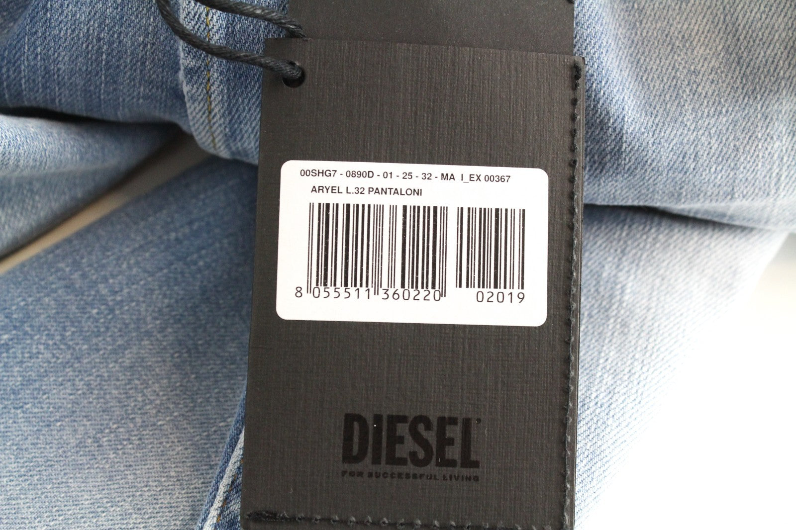 DIESEL Aryel 0890D Women Jeans W25/L32 Stretch Distress Blue Regular Straight