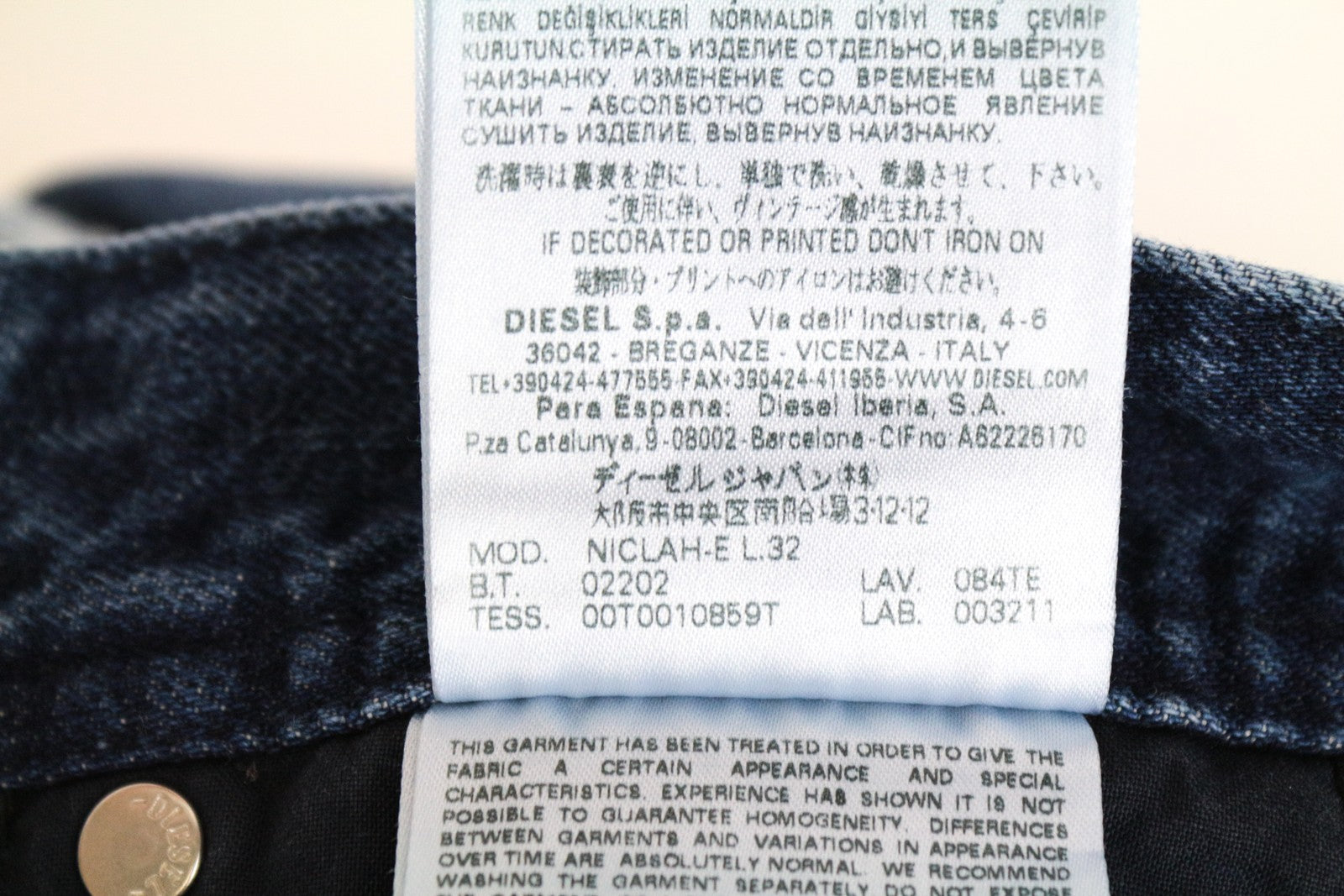 DIESEL Niclah-E 084TE Women Jeans W25/L32 Straight Fit Pure Cotton Blue Wash