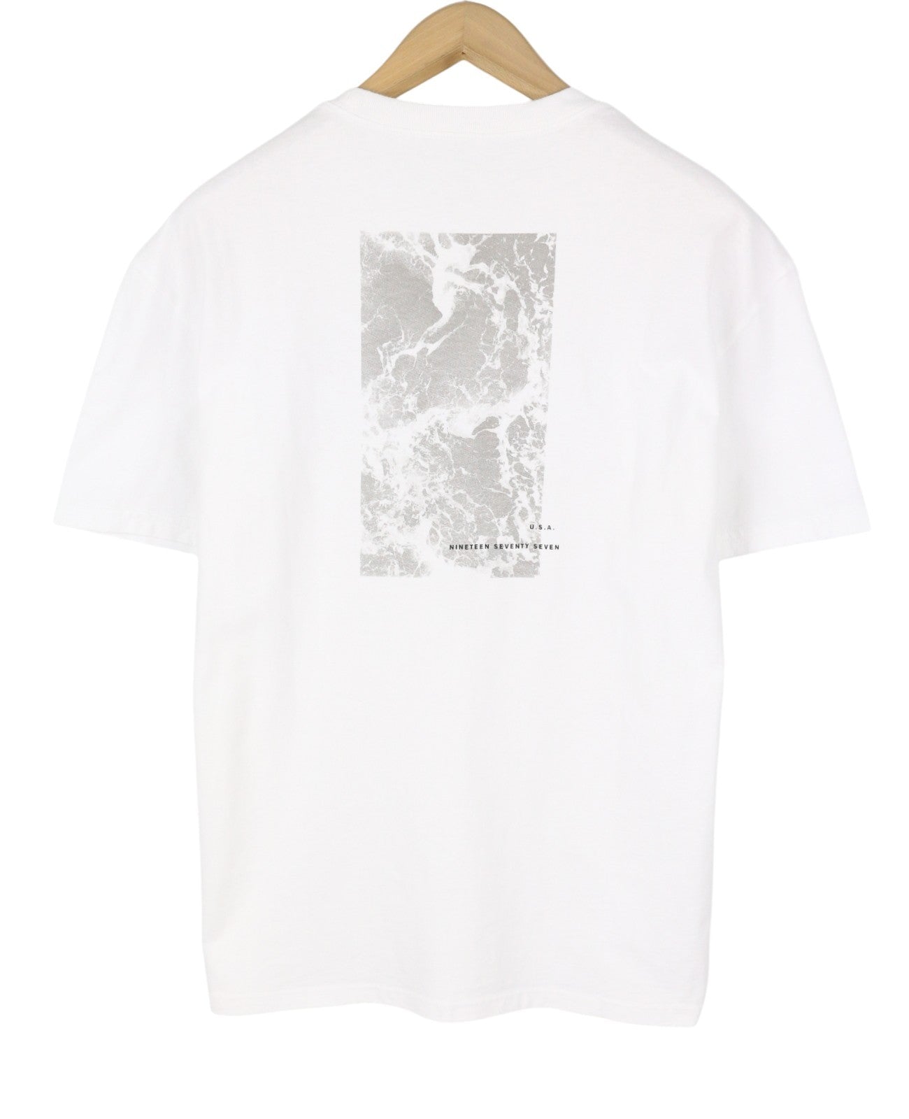 AMERICAN EAGLE OUTFITTERS Oversized Fit Men T-Shirt M White Tricot Short Sleeve