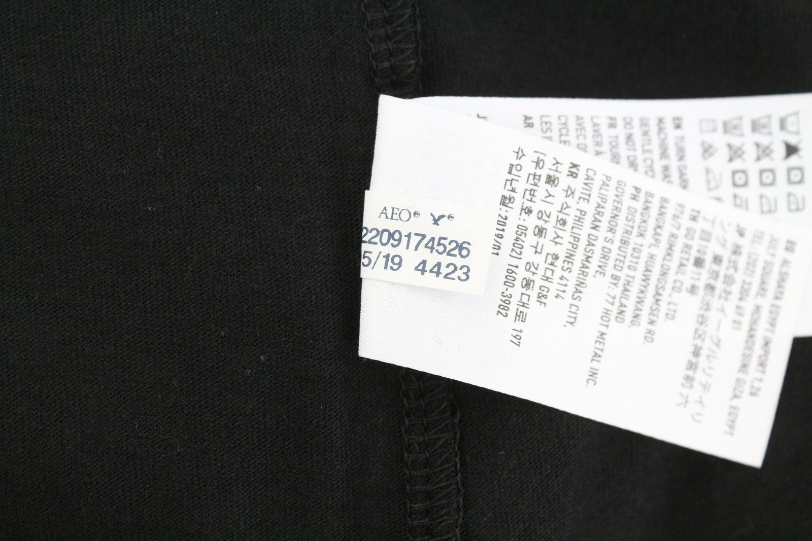 AMERICAN EAGLE OUTFITTERS Classic Fit Men T-Shirt M Black Patterned Short Sleeve