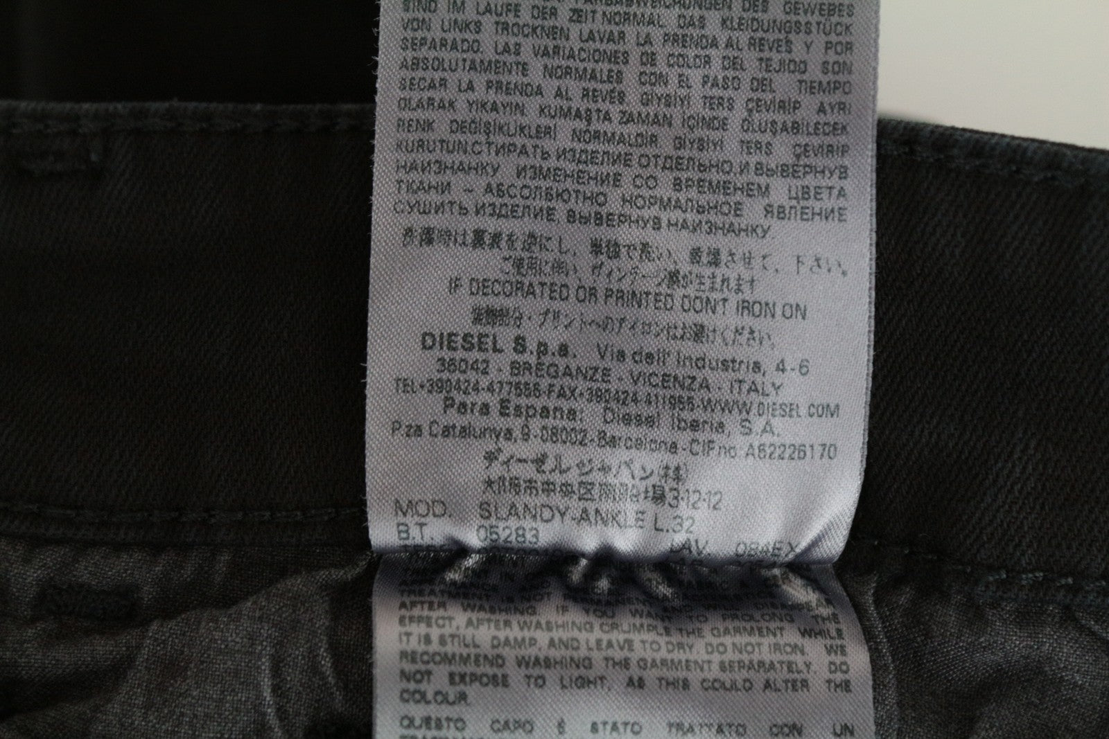 DIESEL Slandy-Ankle 084EX Women Jeans W33/L32 Super Slim Skinny Black Distressed