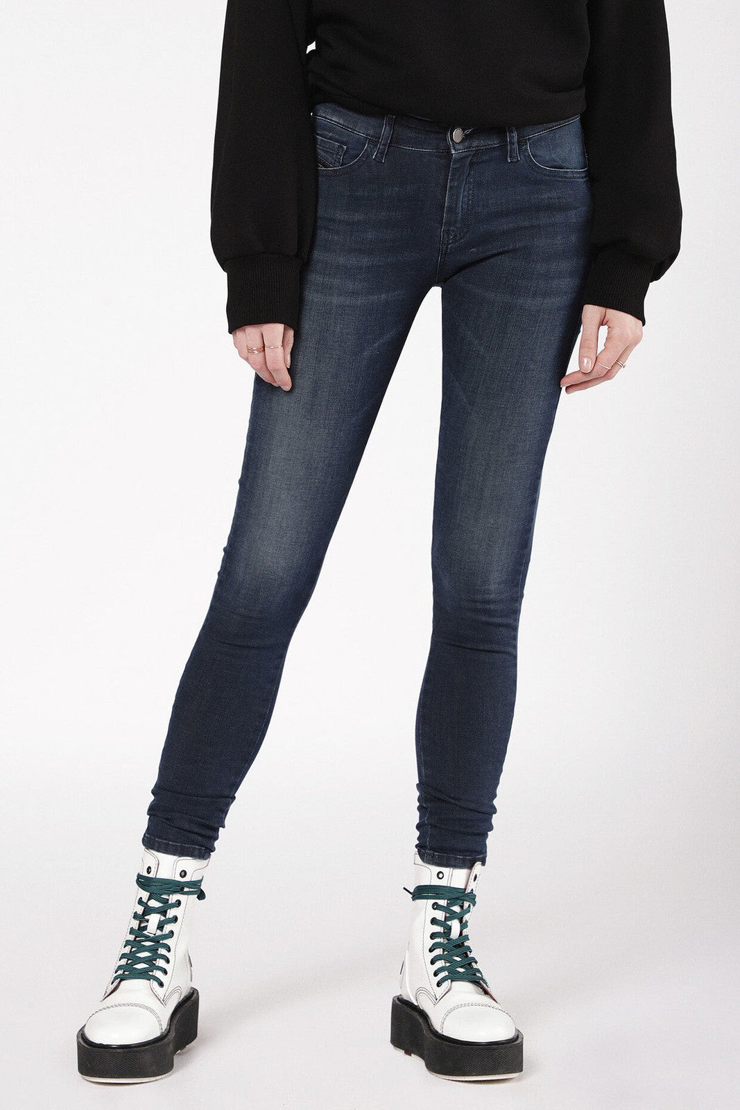 DIESEL Slandy 0681G Women Jeans W25/L30 Super Slim-Skinny Fit Blue Stretch