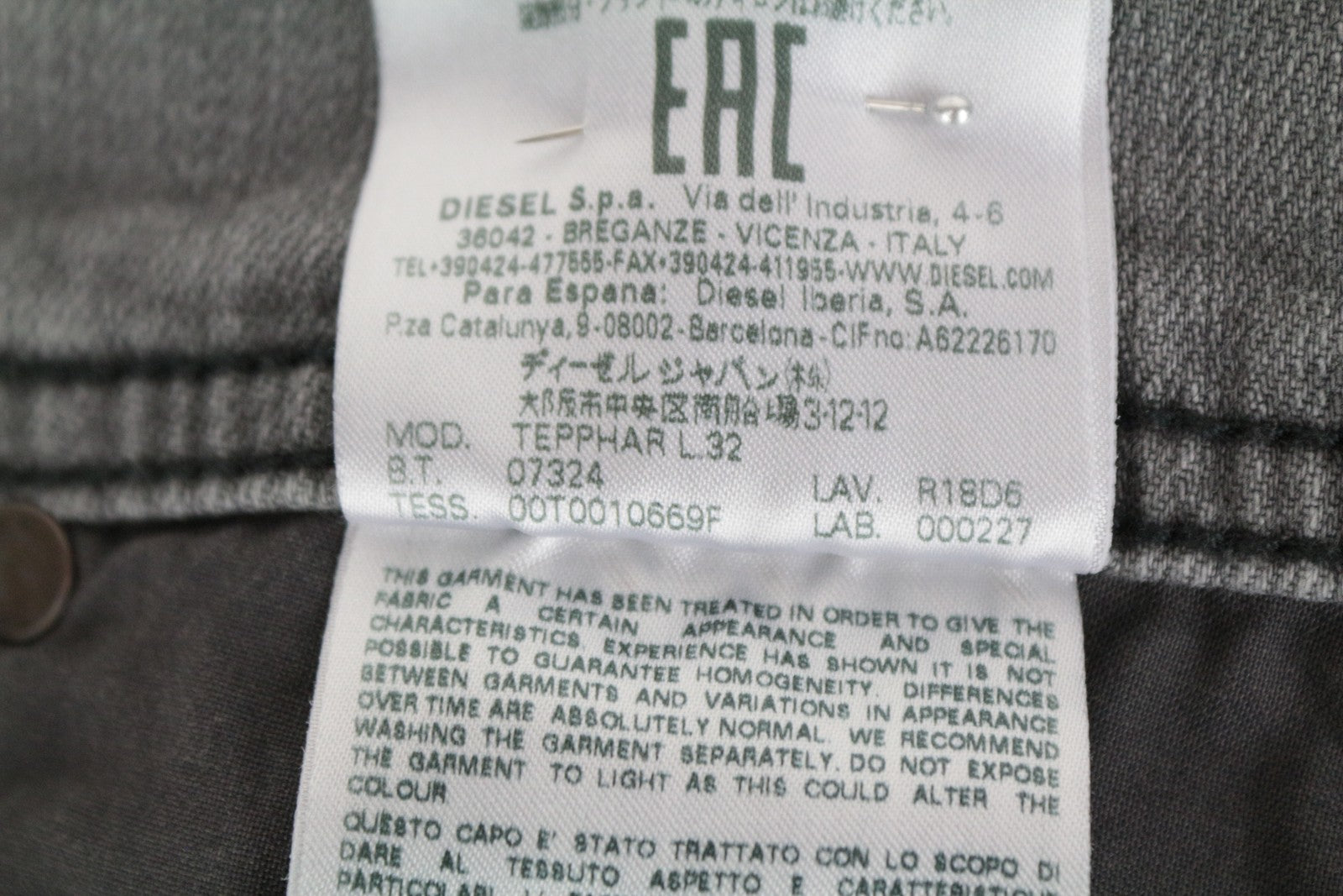 DIESEL Tepphar R18D6 Men Jeans W29/L32 Slim Carrot 5-Pocket Grey Cotton Stretch