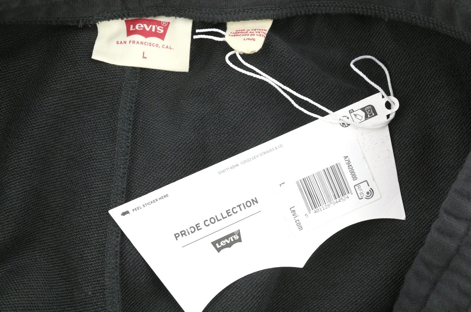 LEVI'S Pride Graphic Men Shorts L Dark Grey Drawstring Waist Tricot Unisex