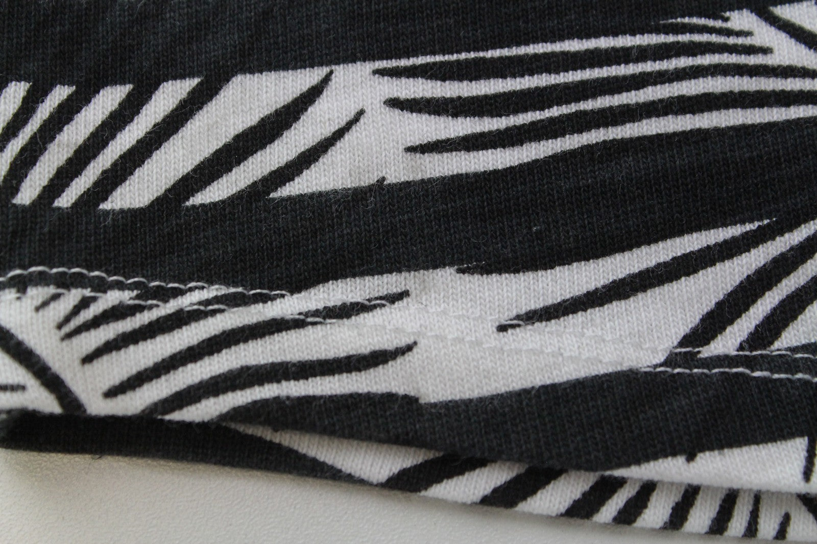 SCOTCH & SODA Men Sweatshirt M Leaf Striped Patterned Crew Neckline Pull On