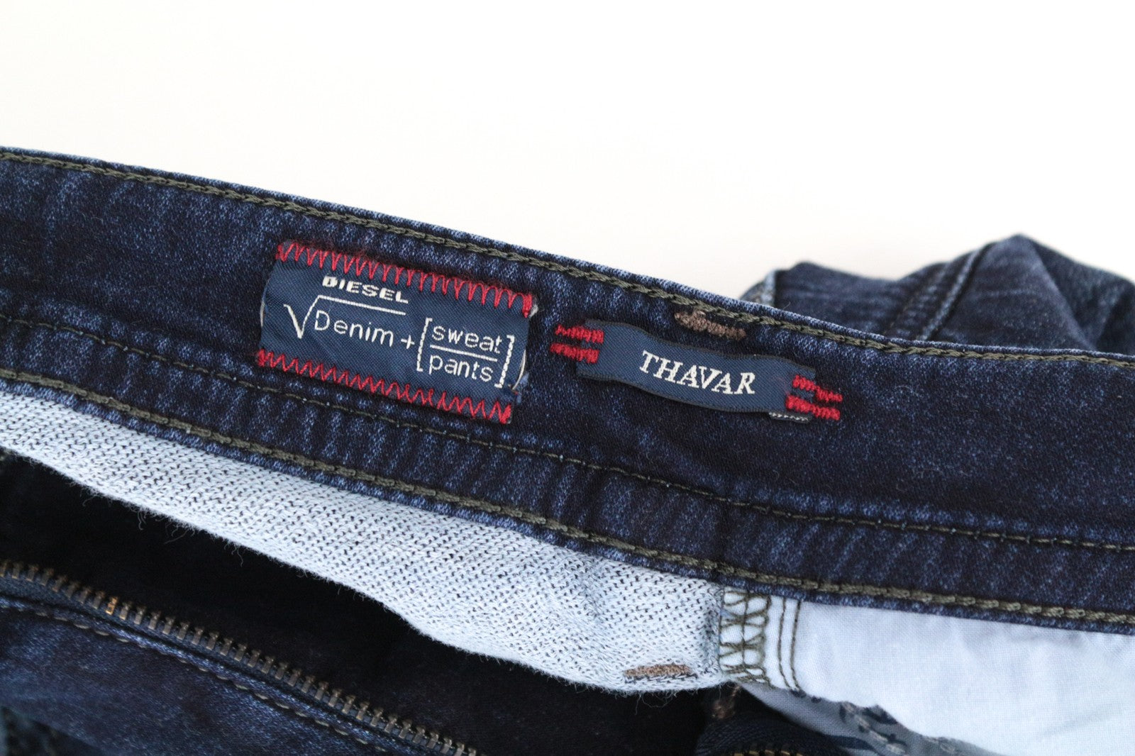 DIESEL Thavar-NE R060S Men Jeans W28 Taper Distressed Aged Look Sweat Jogg Blue